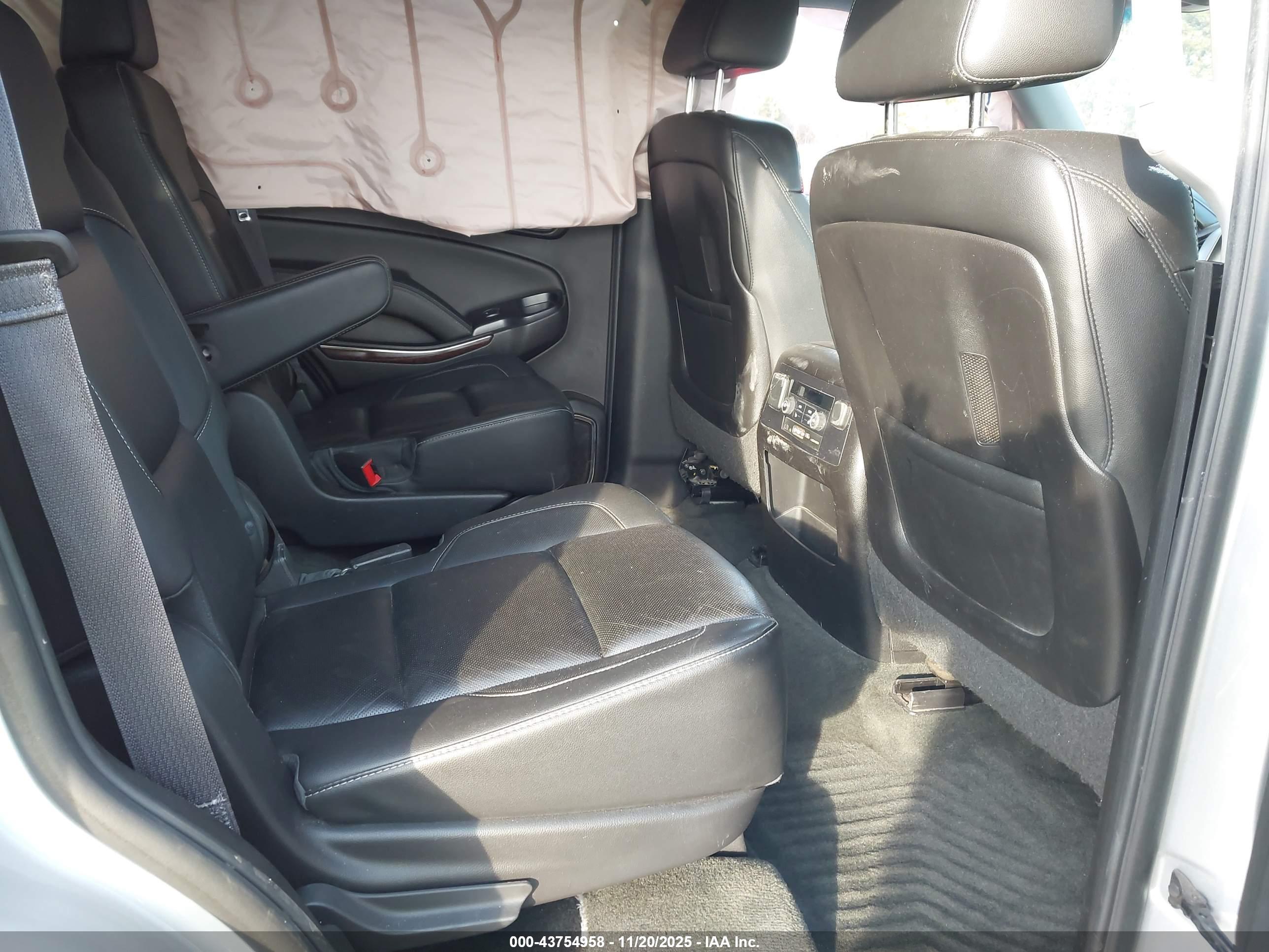 GMC YUKON image 8