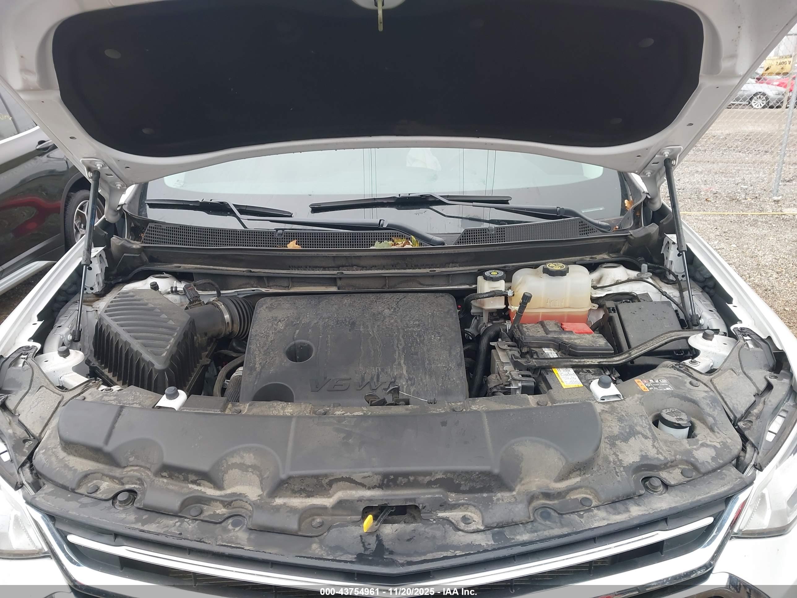 CHEVROLET TRAVERSE image 10