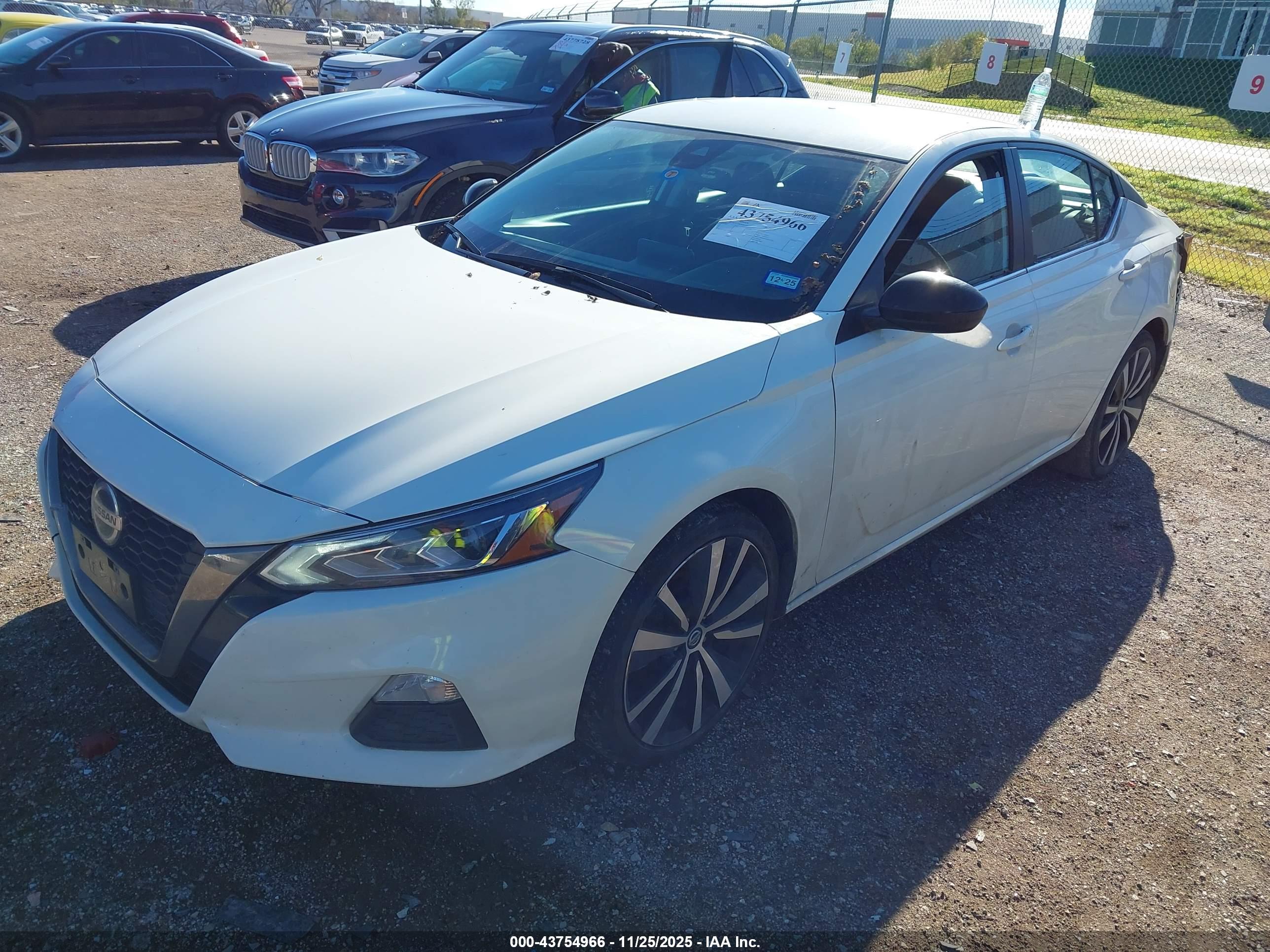 NISSAN ALTIMA image 2