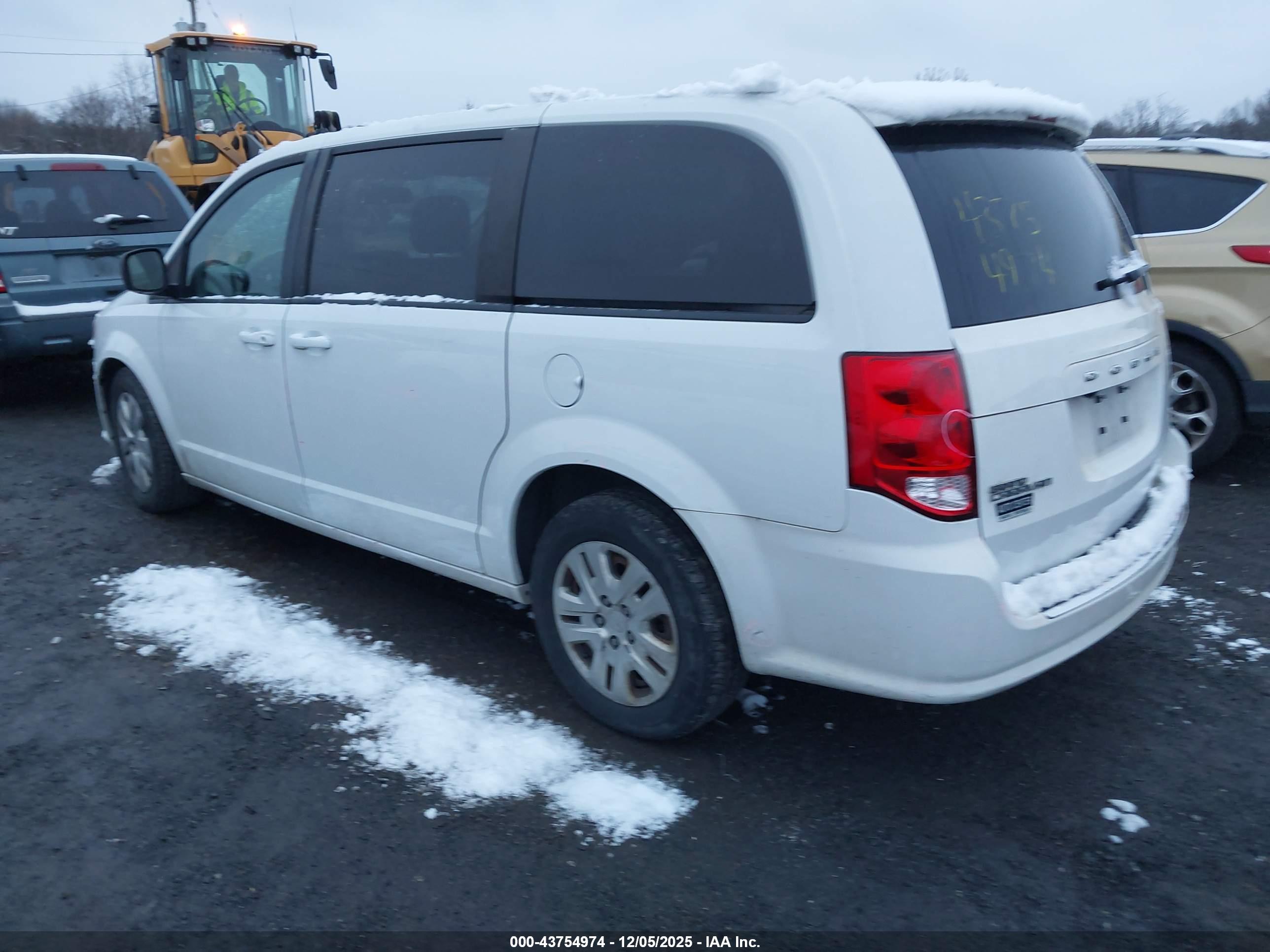 DODGE GRAND image 3