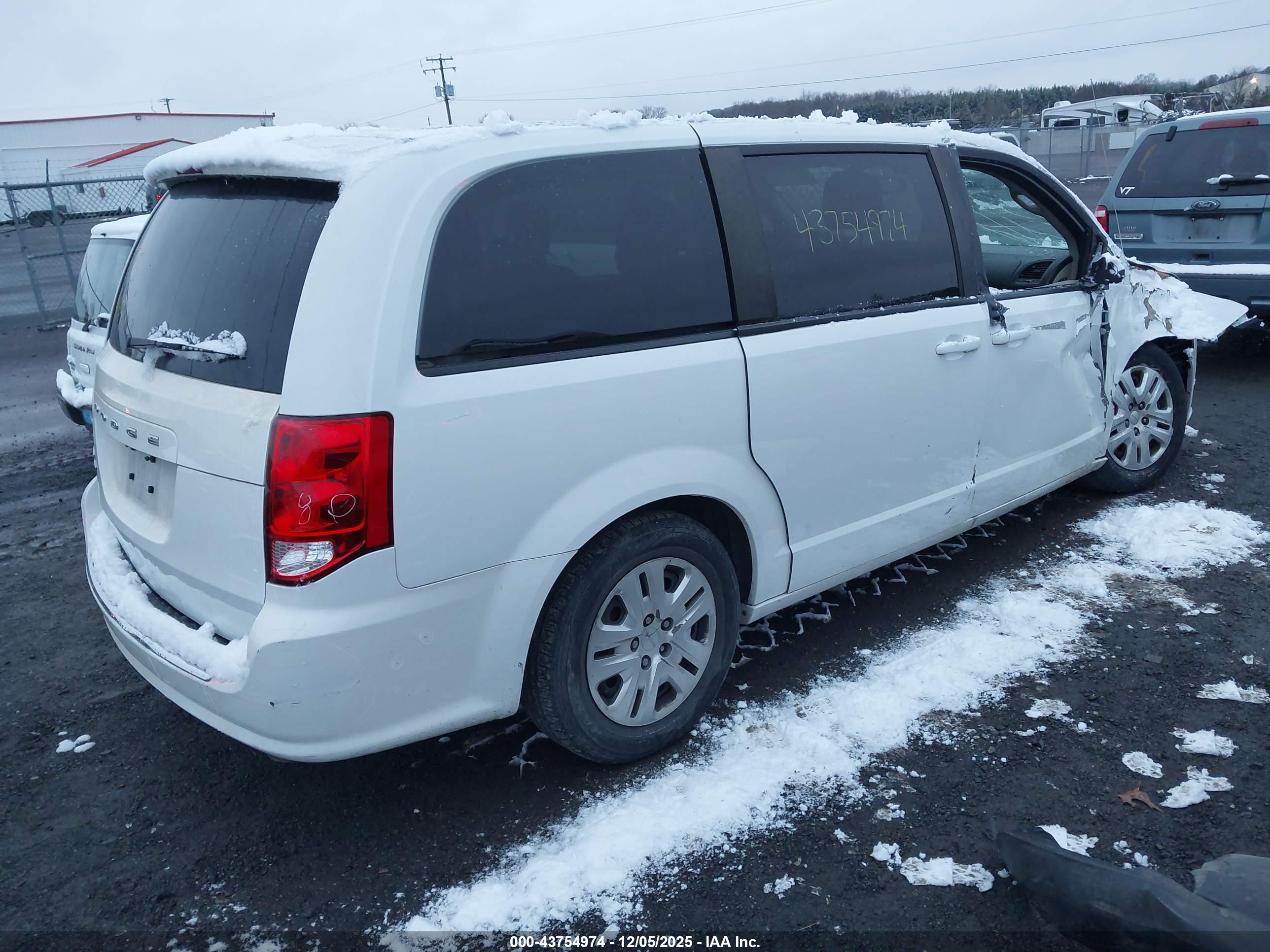 DODGE GRAND image 4
