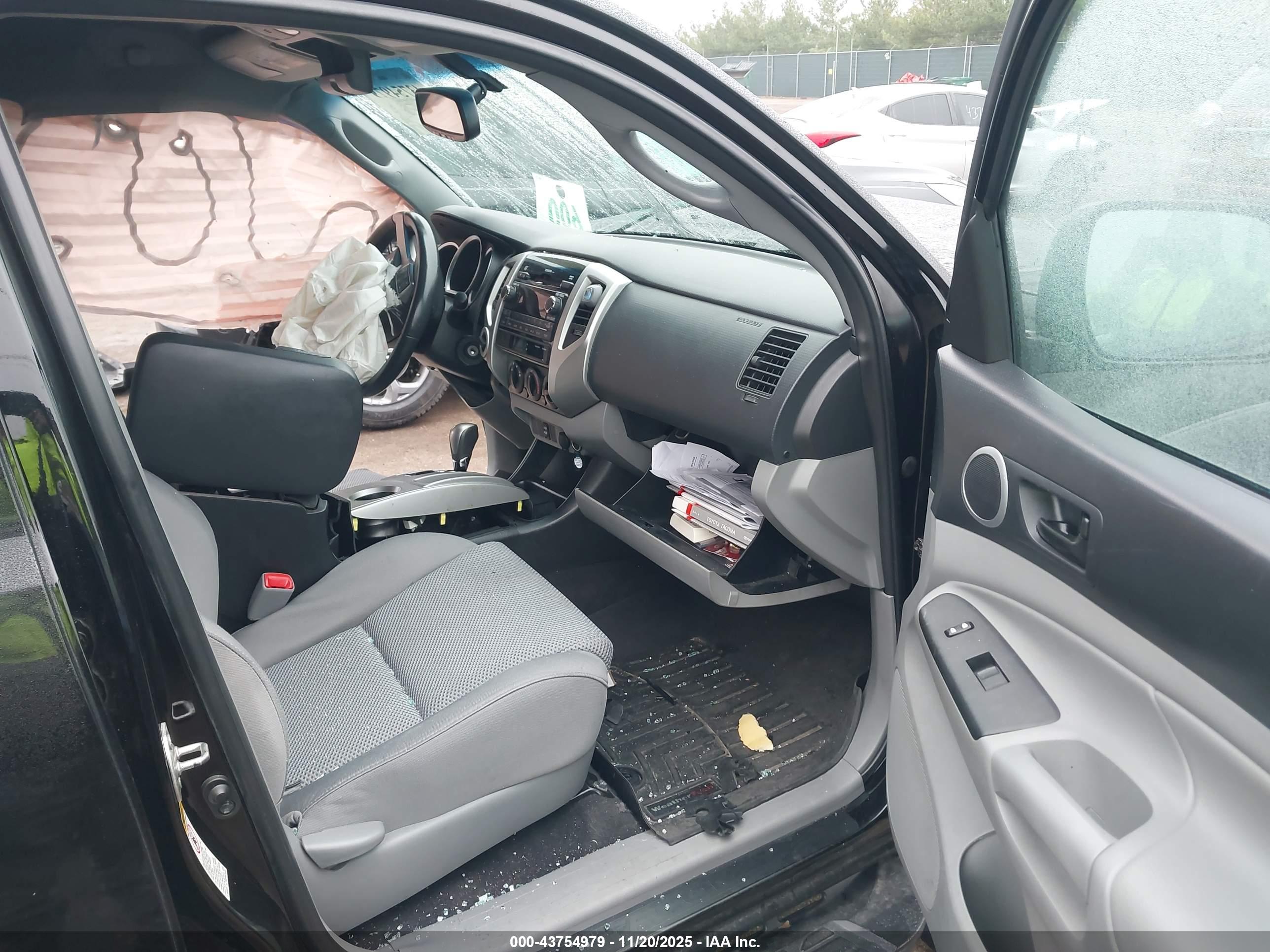 TOYOTA TACOMA image 5