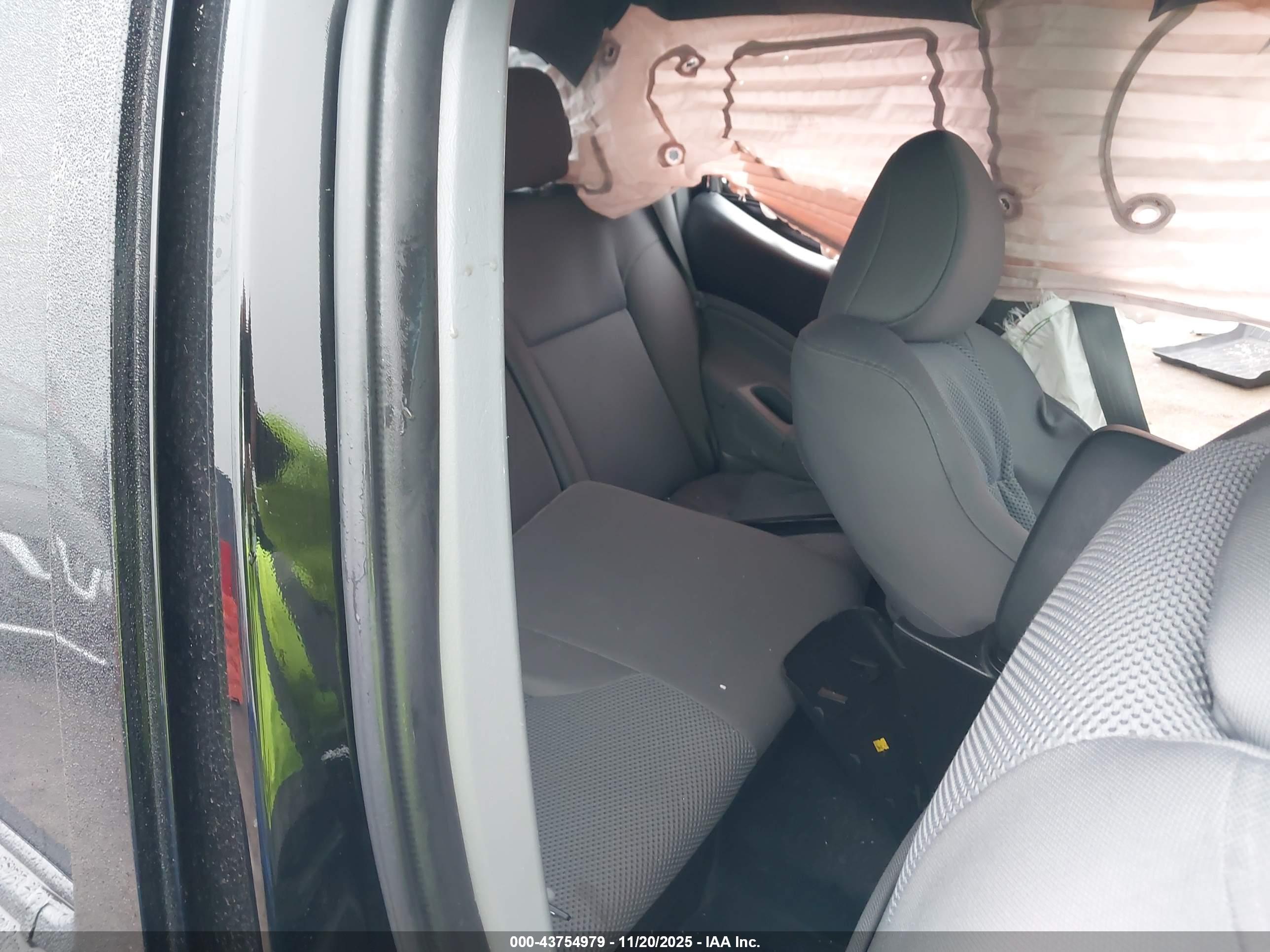TOYOTA TACOMA image 8