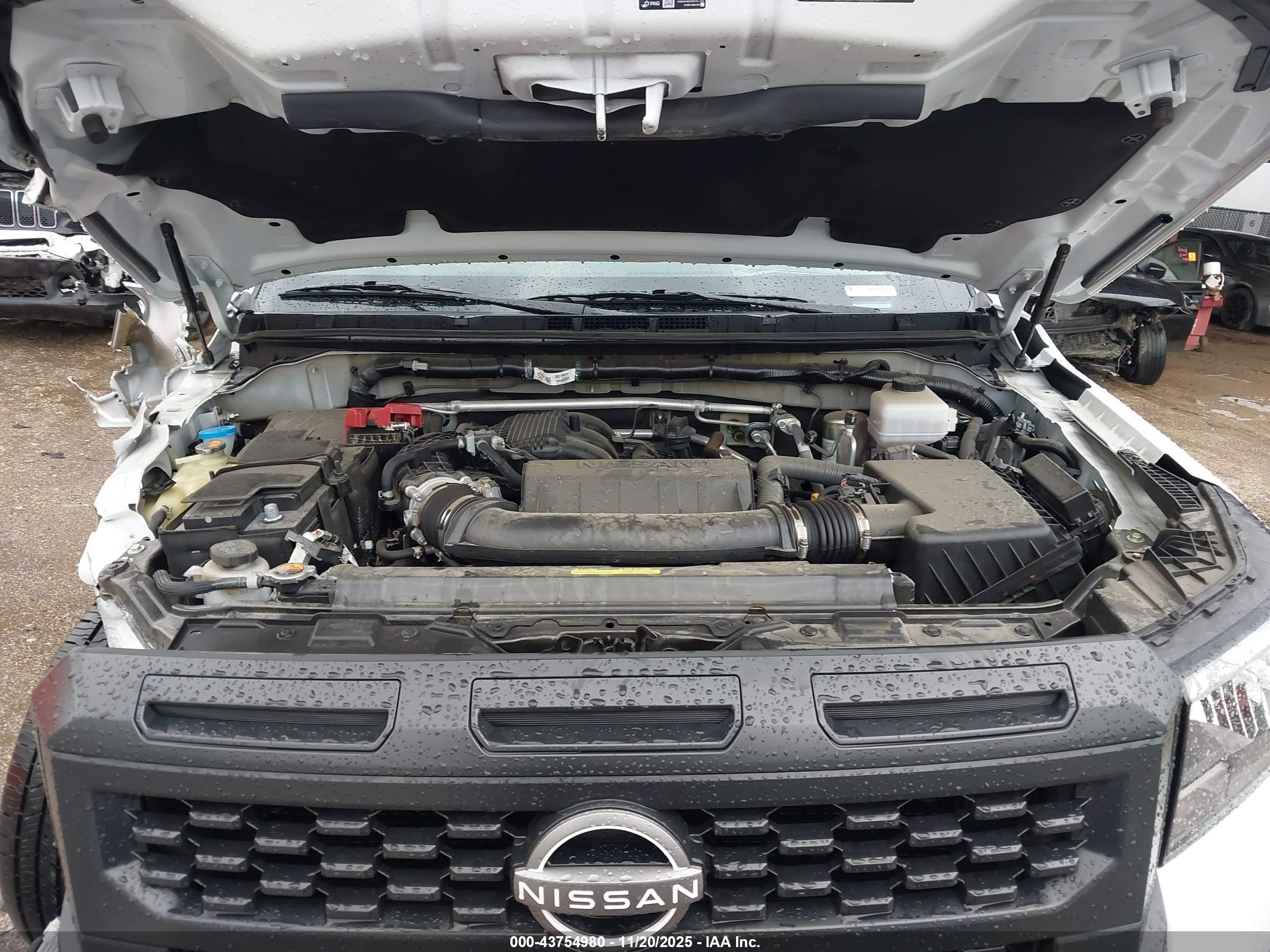 NISSAN FRONTIER image 10