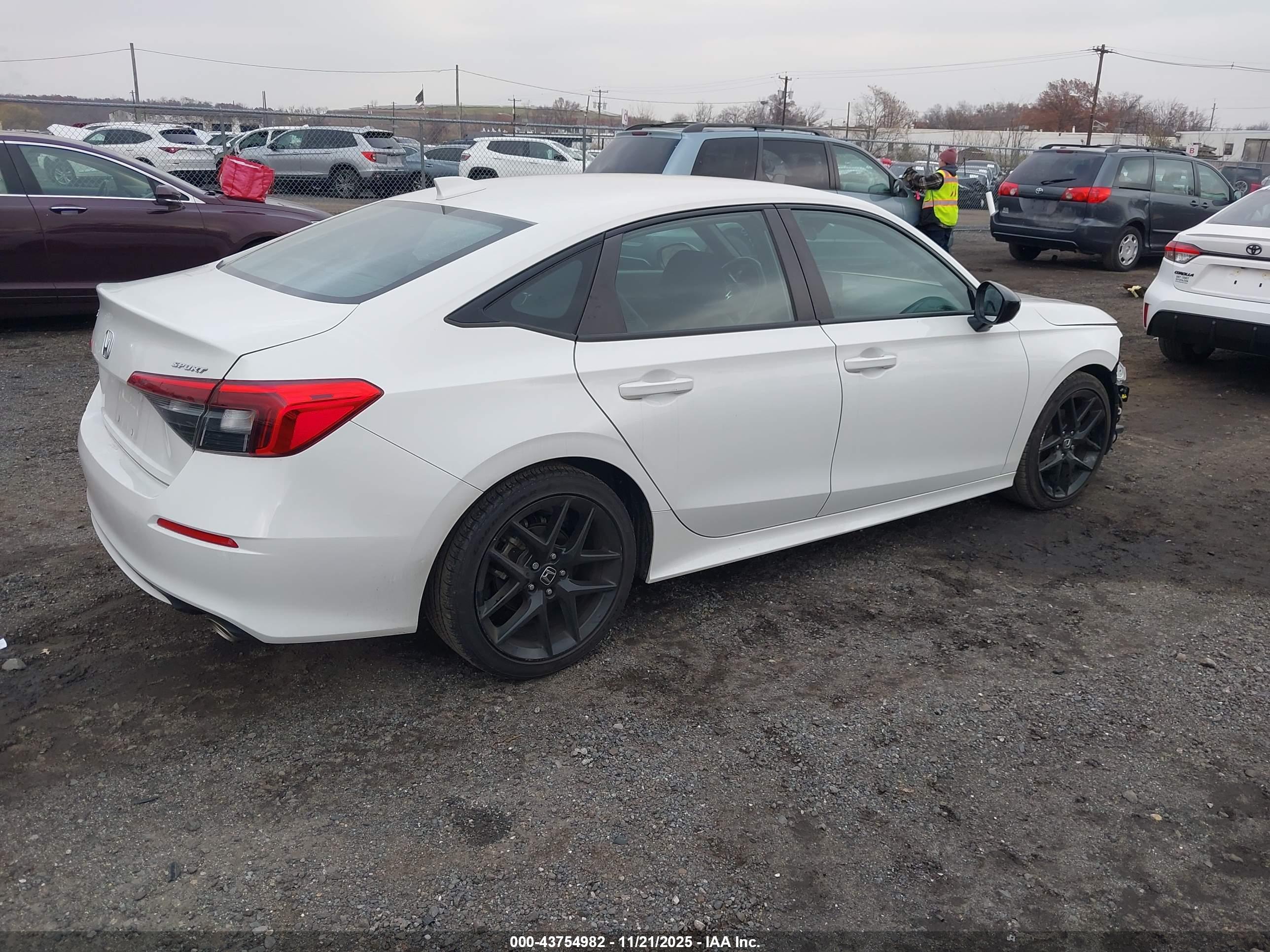 HONDA CIVIC image 4