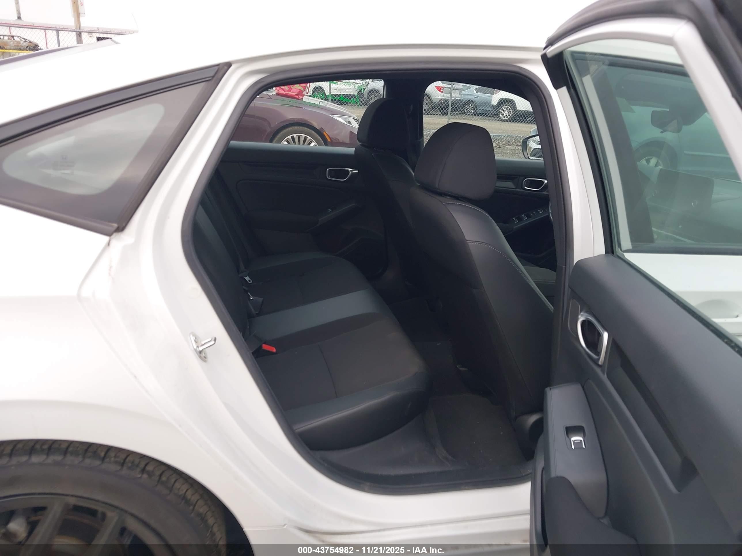 HONDA CIVIC image 8