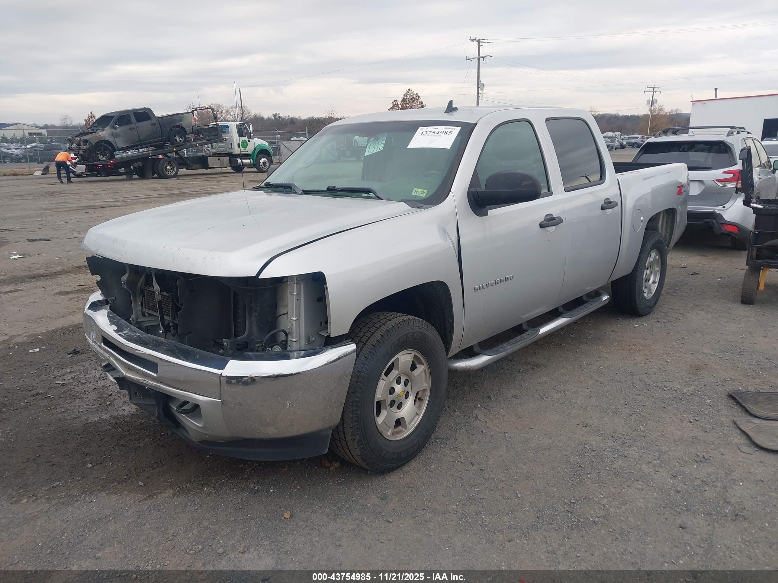 CHEVROLET SILVERADO image 2