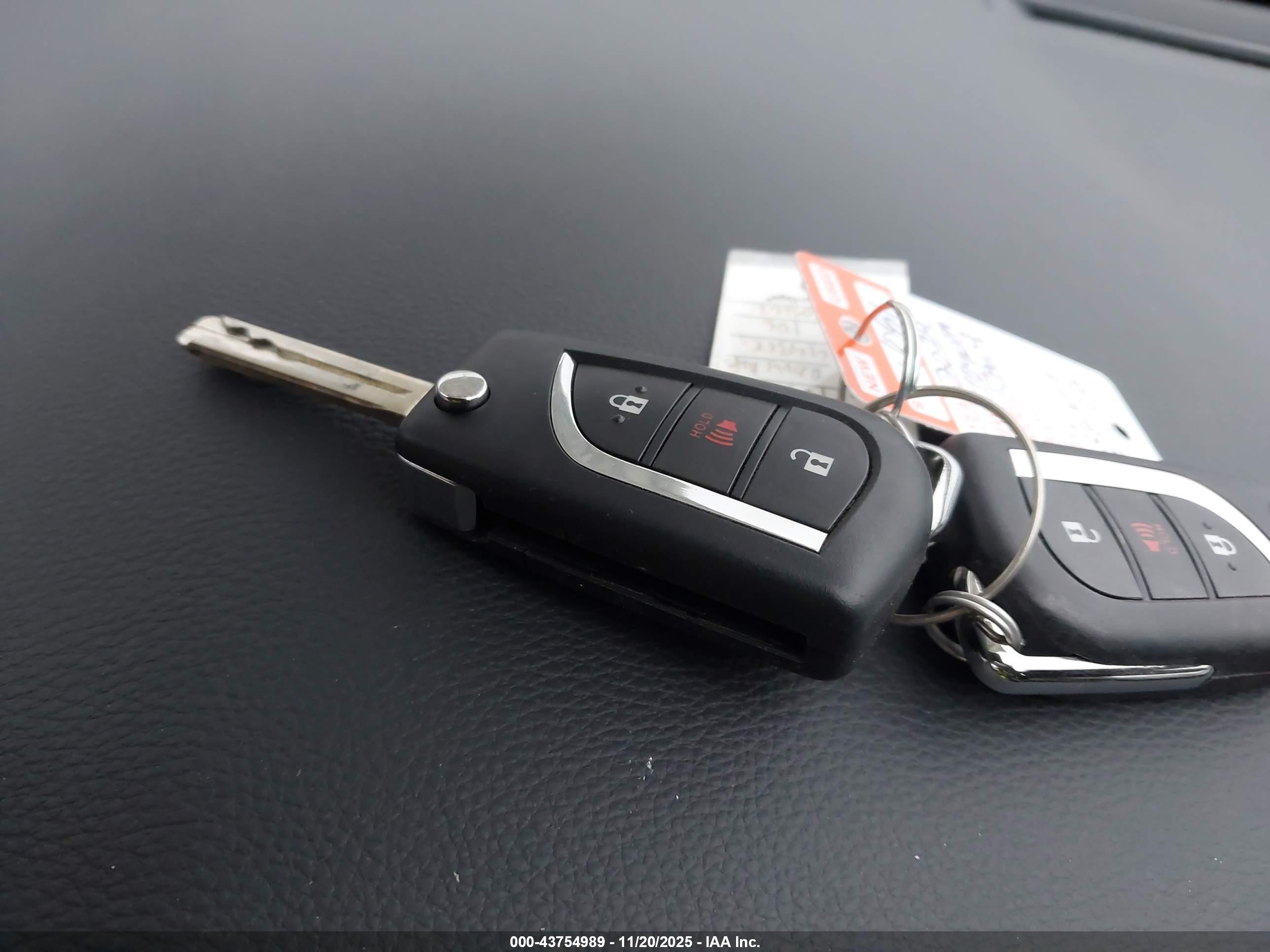 TOYOTA RAV4 image 11