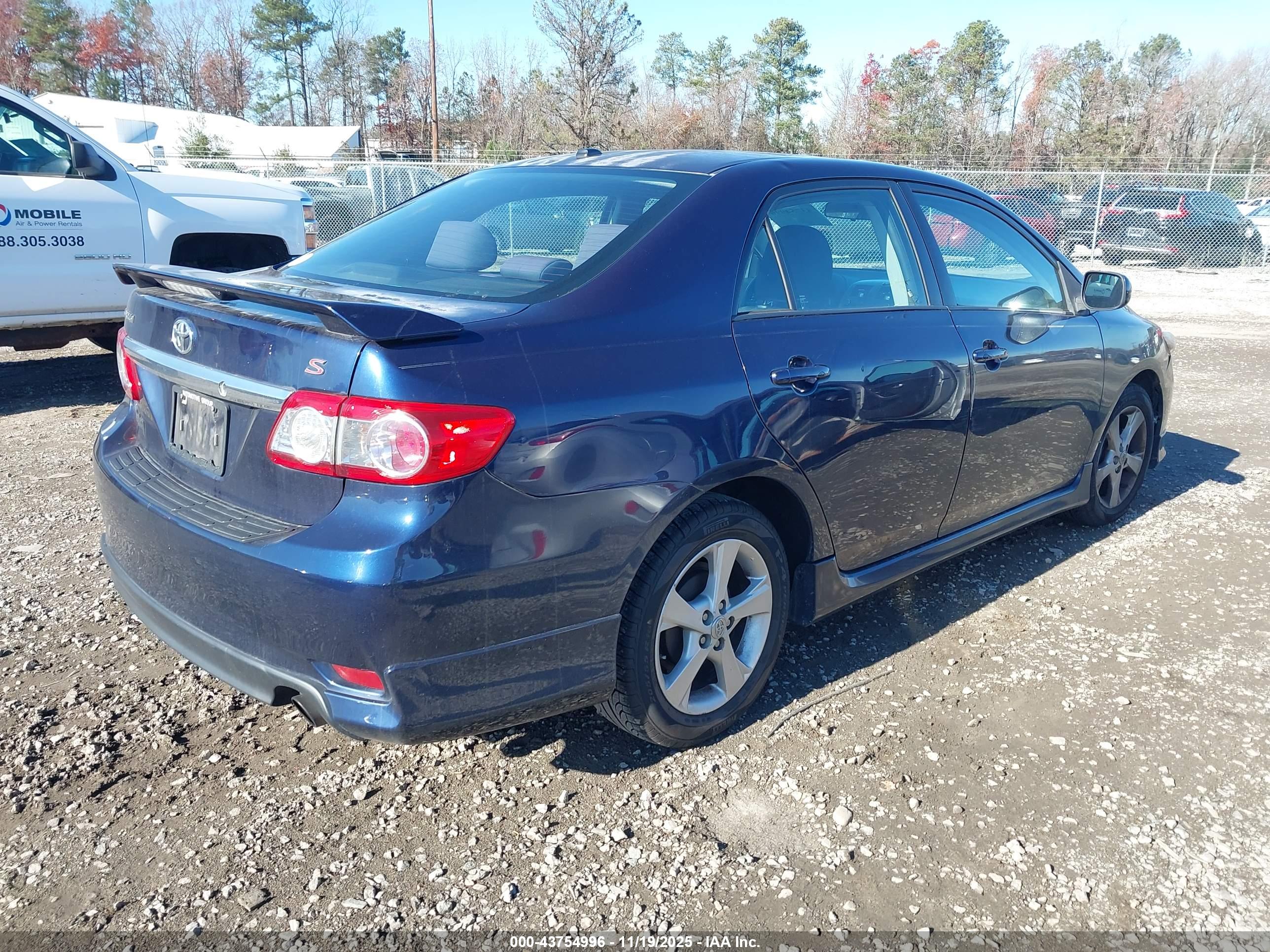 TOYOTA COROLLA image 4
