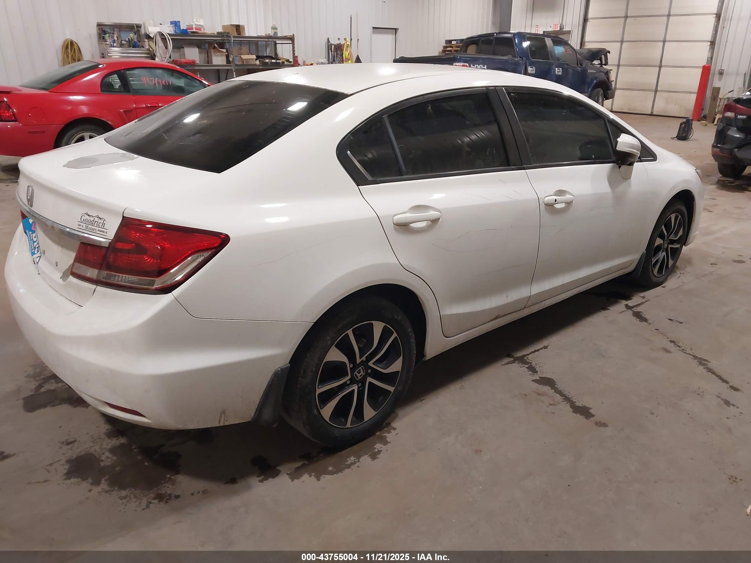 HONDA CIVIC image 4