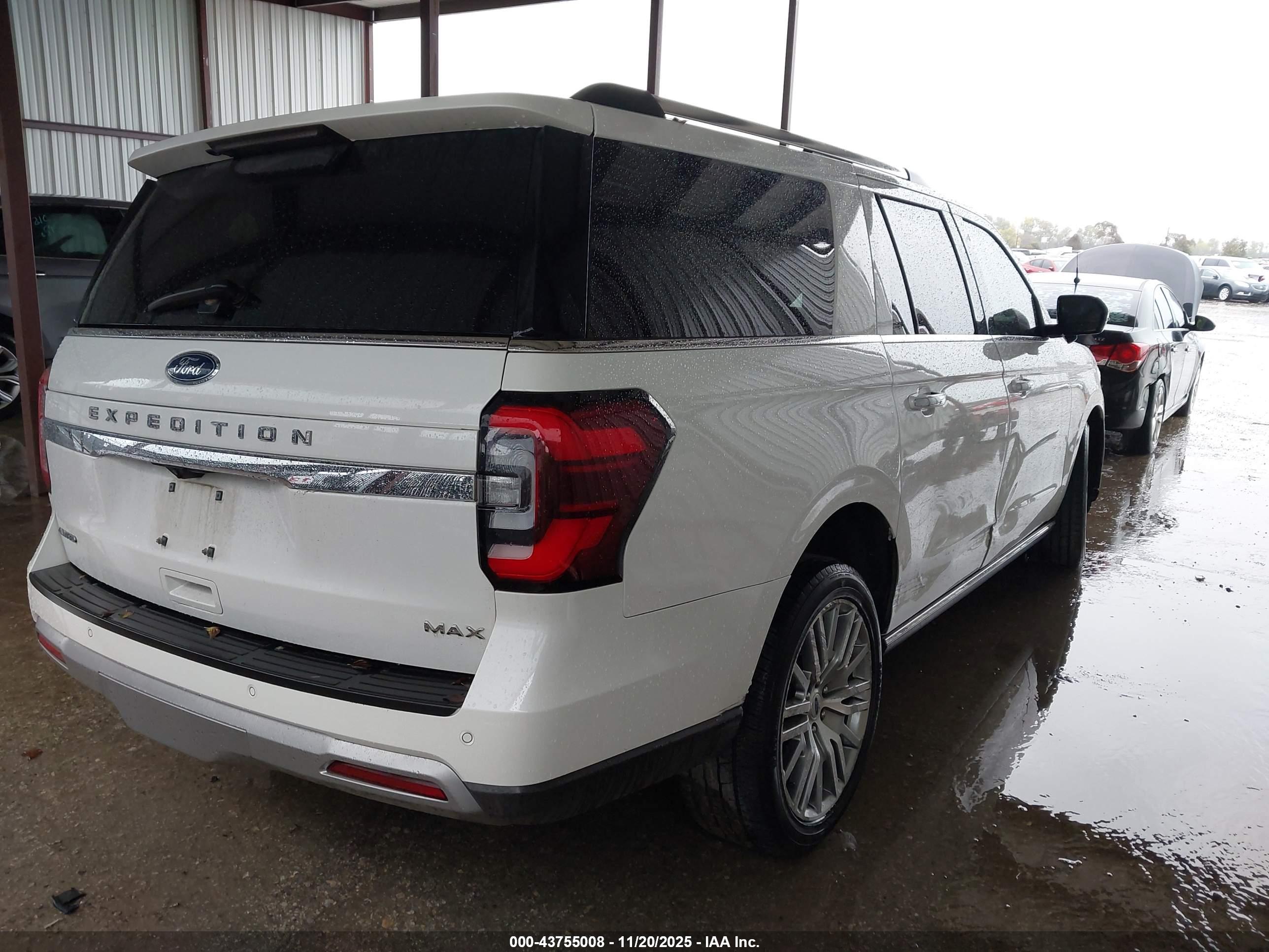FORD EXPEDITION image 4