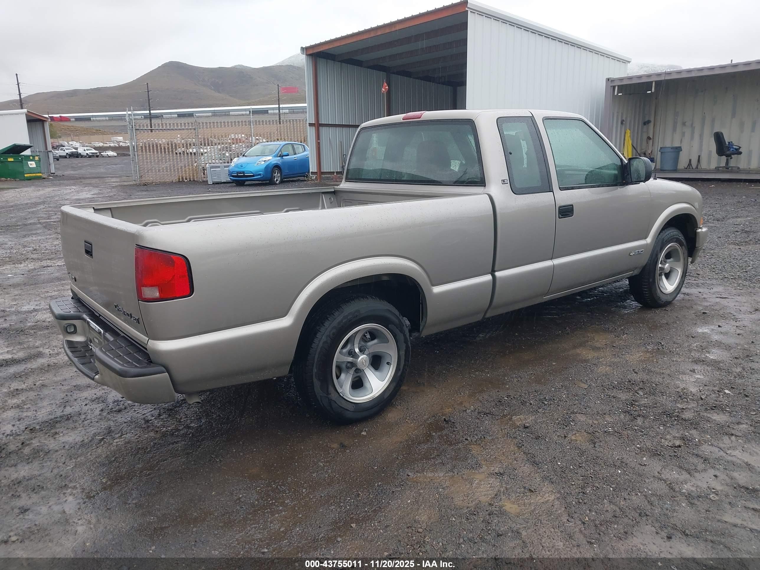 CHEVROLET S-10 image 4