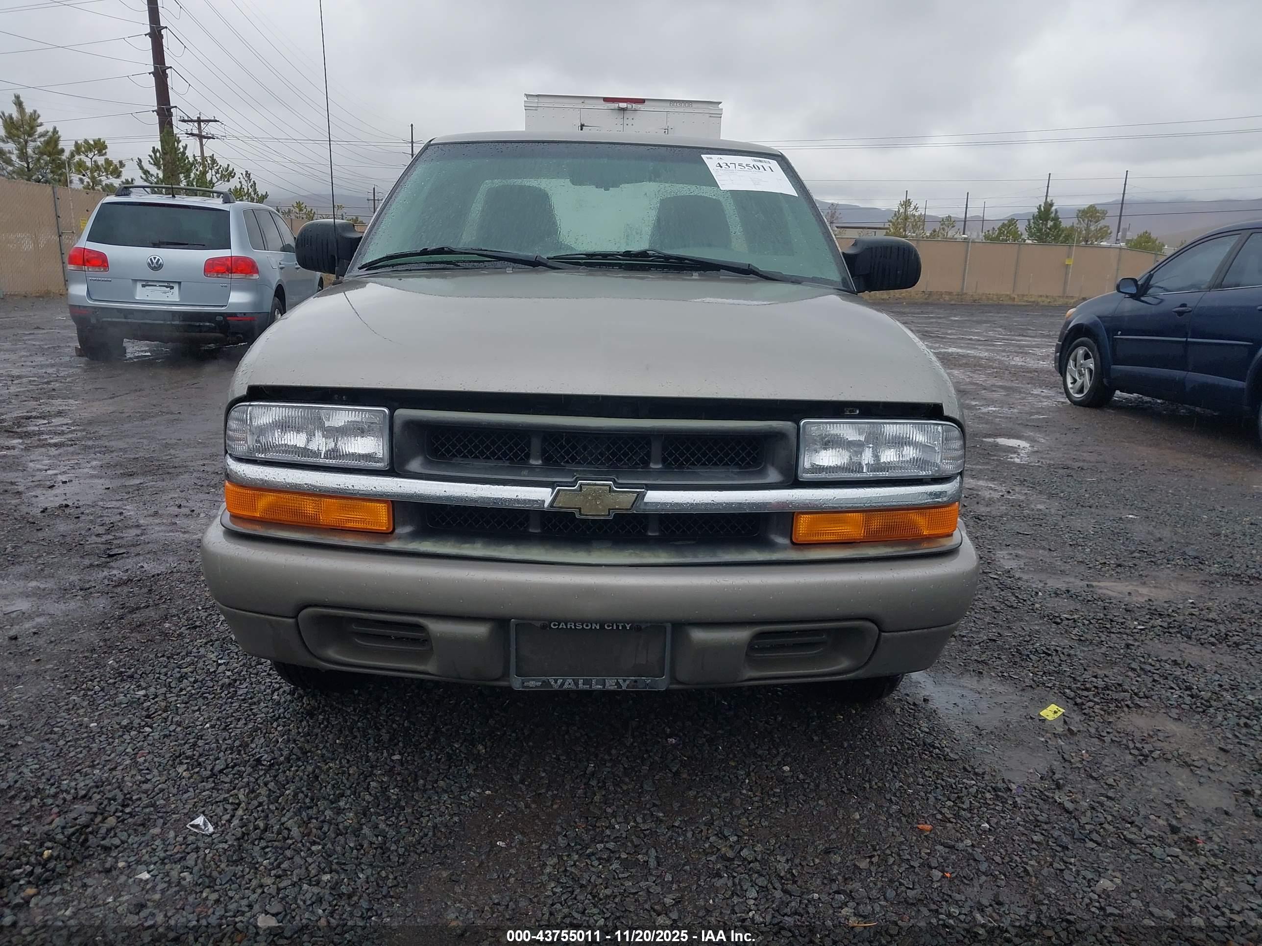 CHEVROLET S-10 image 6