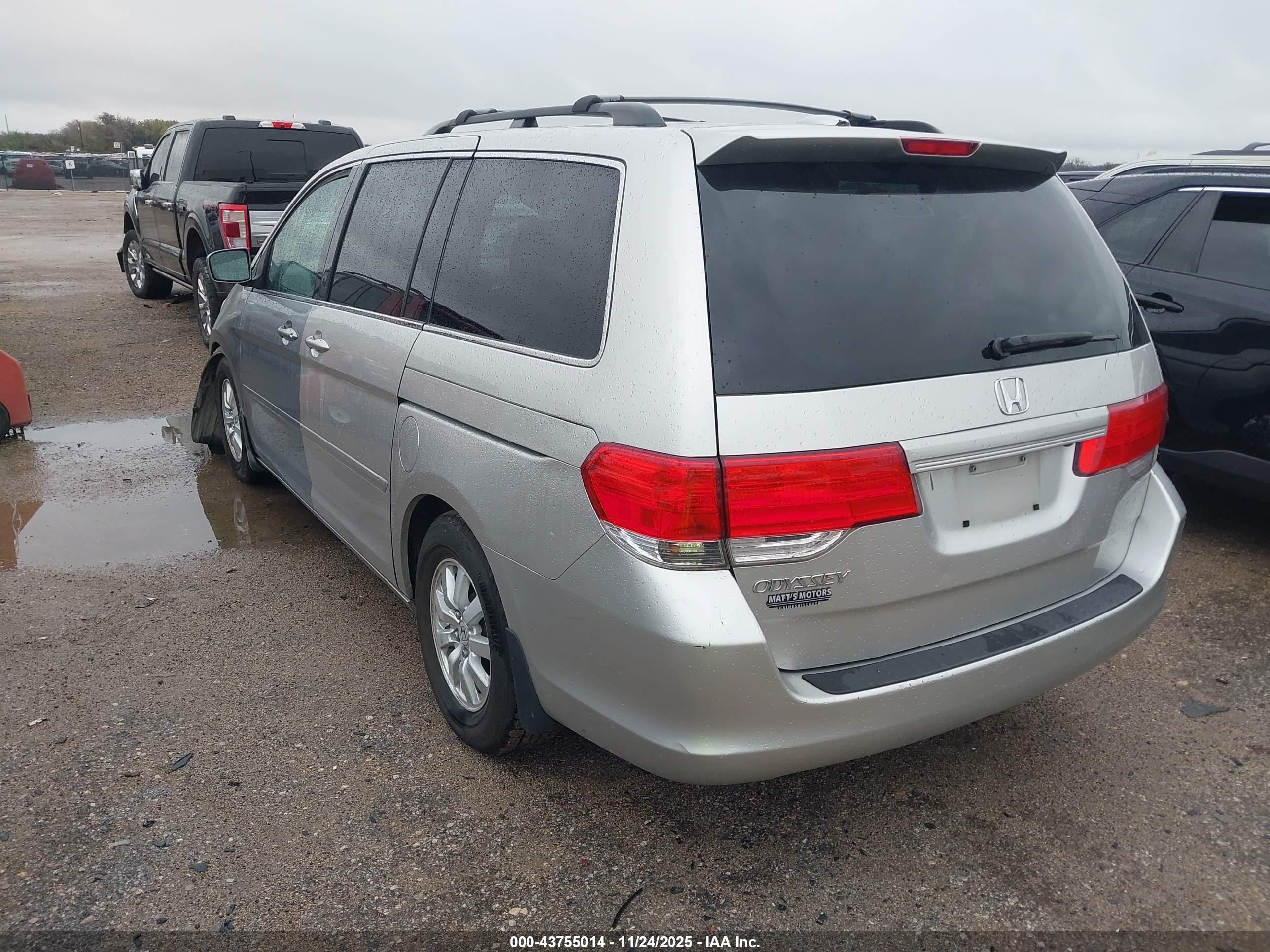 HONDA ODYSSEY image 3