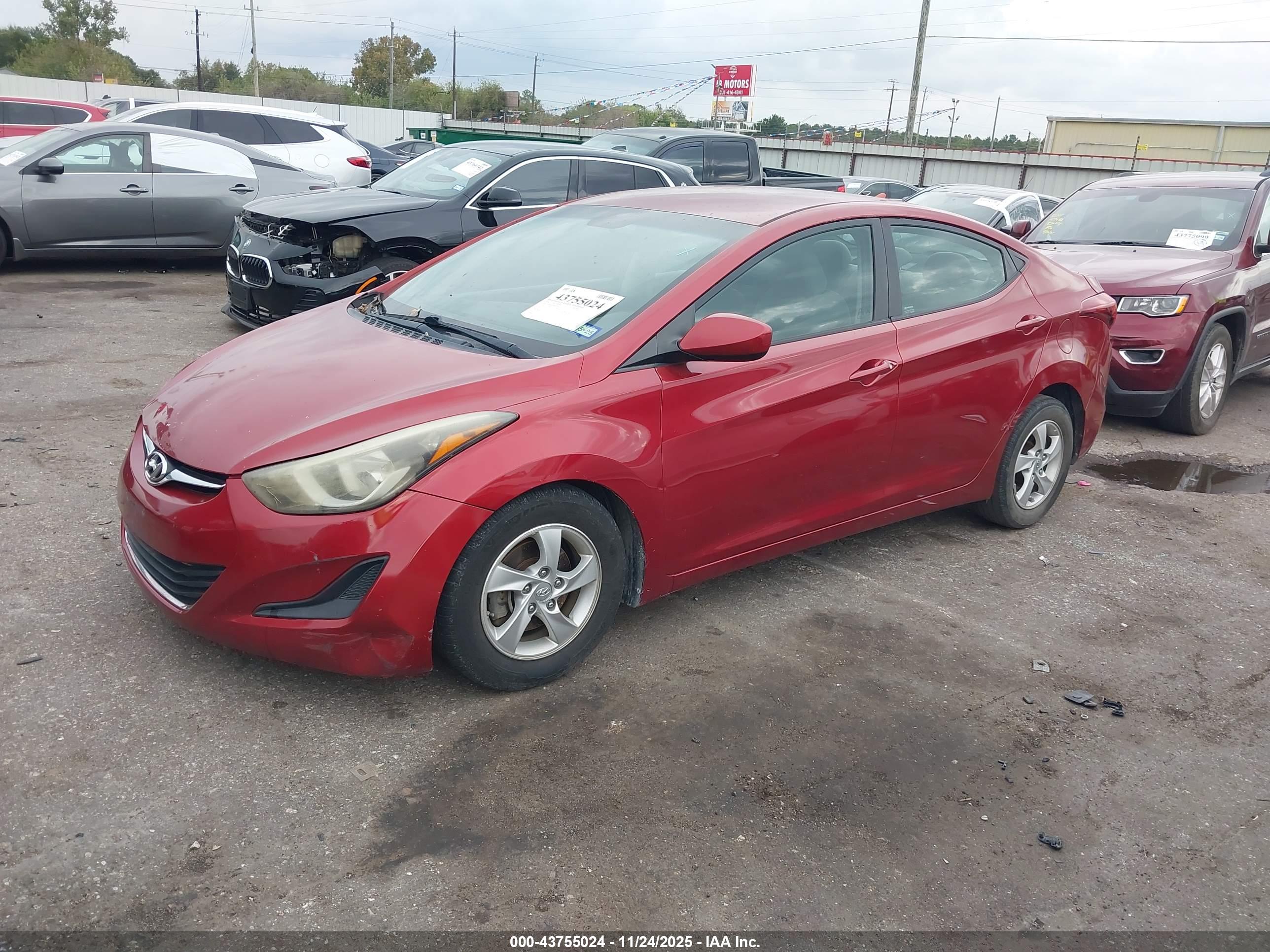 HYUNDAI ELANTRA image 2