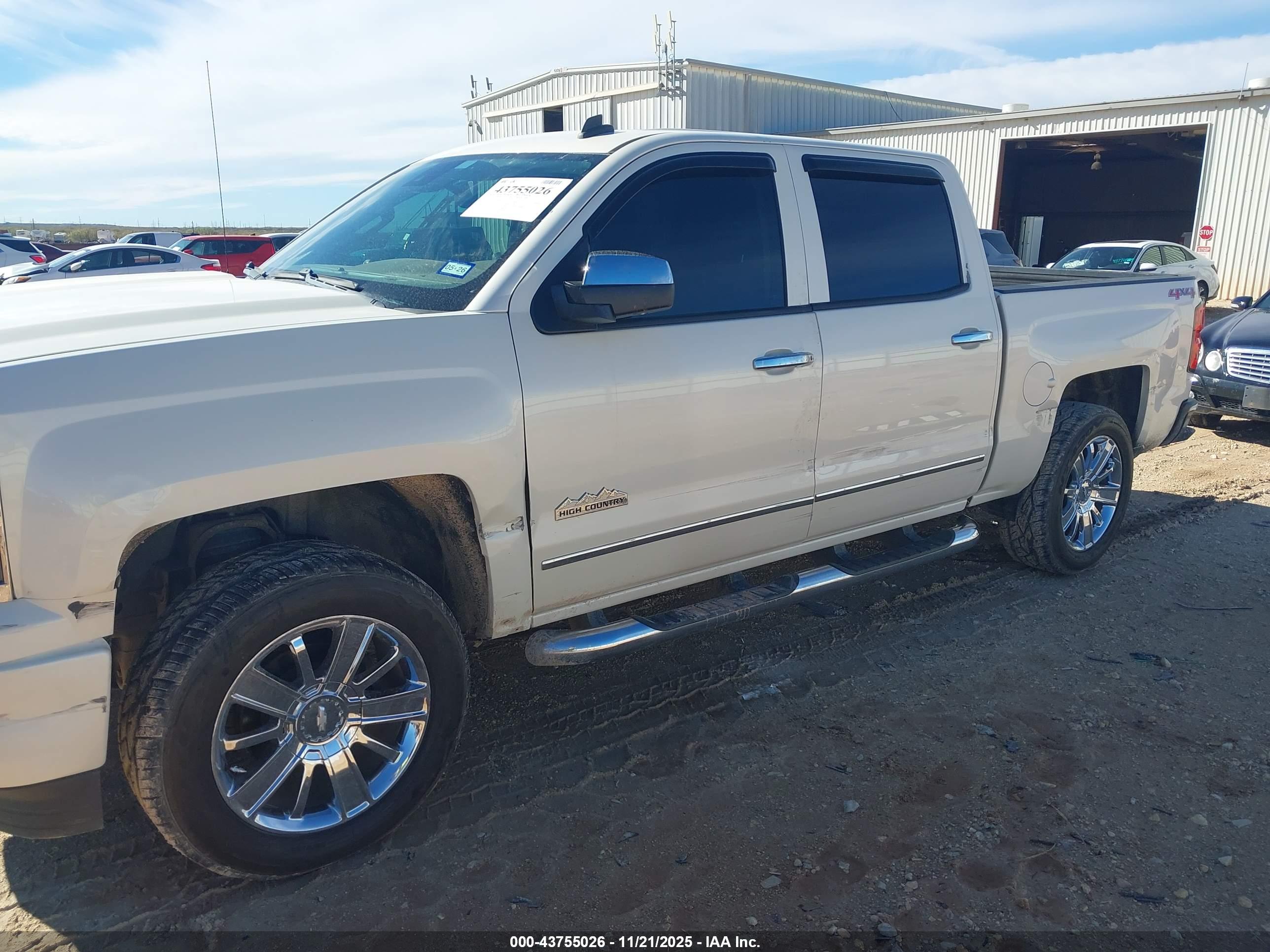 CHEVROLET SILVERADO image 6