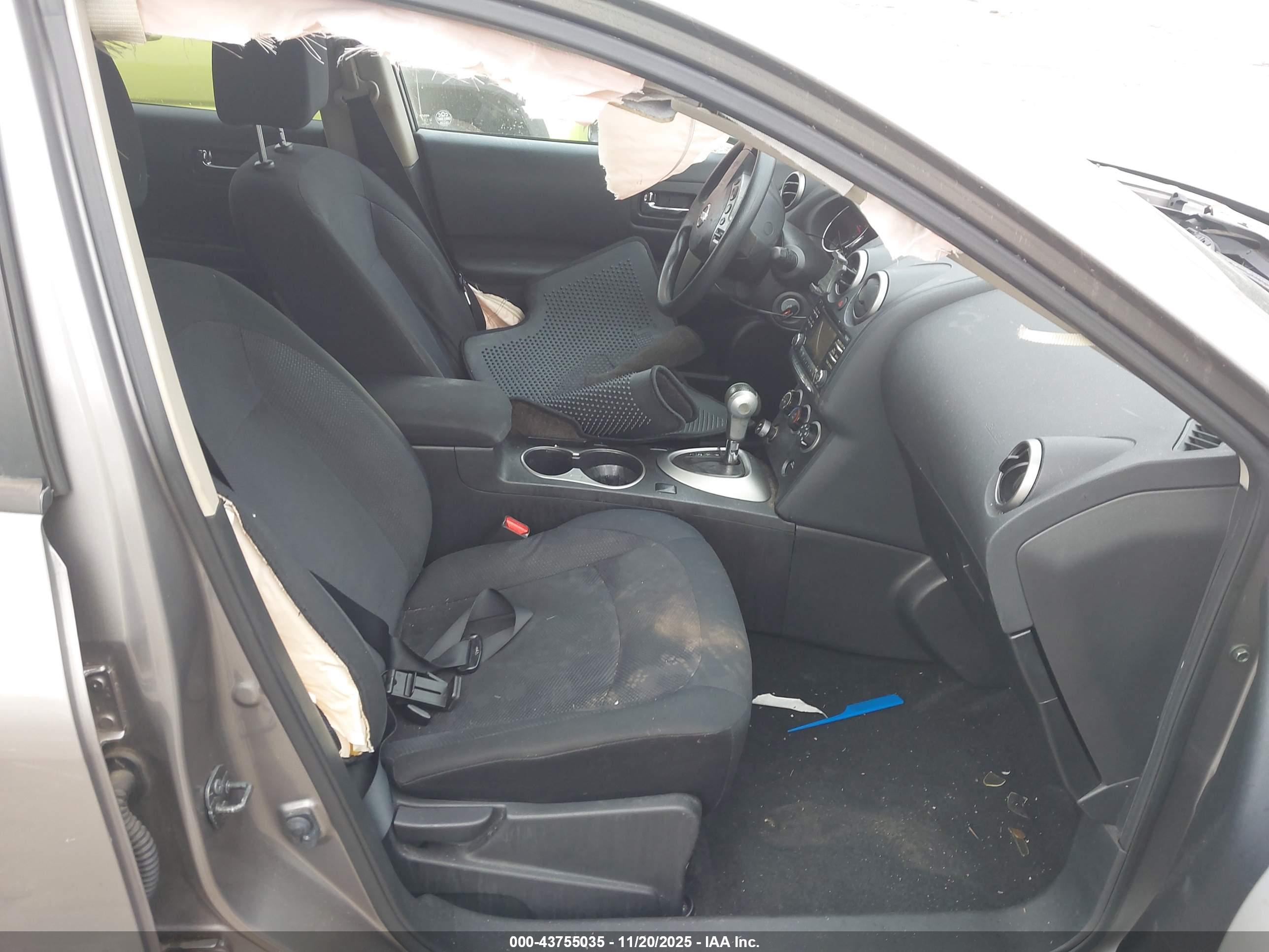 NISSAN ROGUE image 5