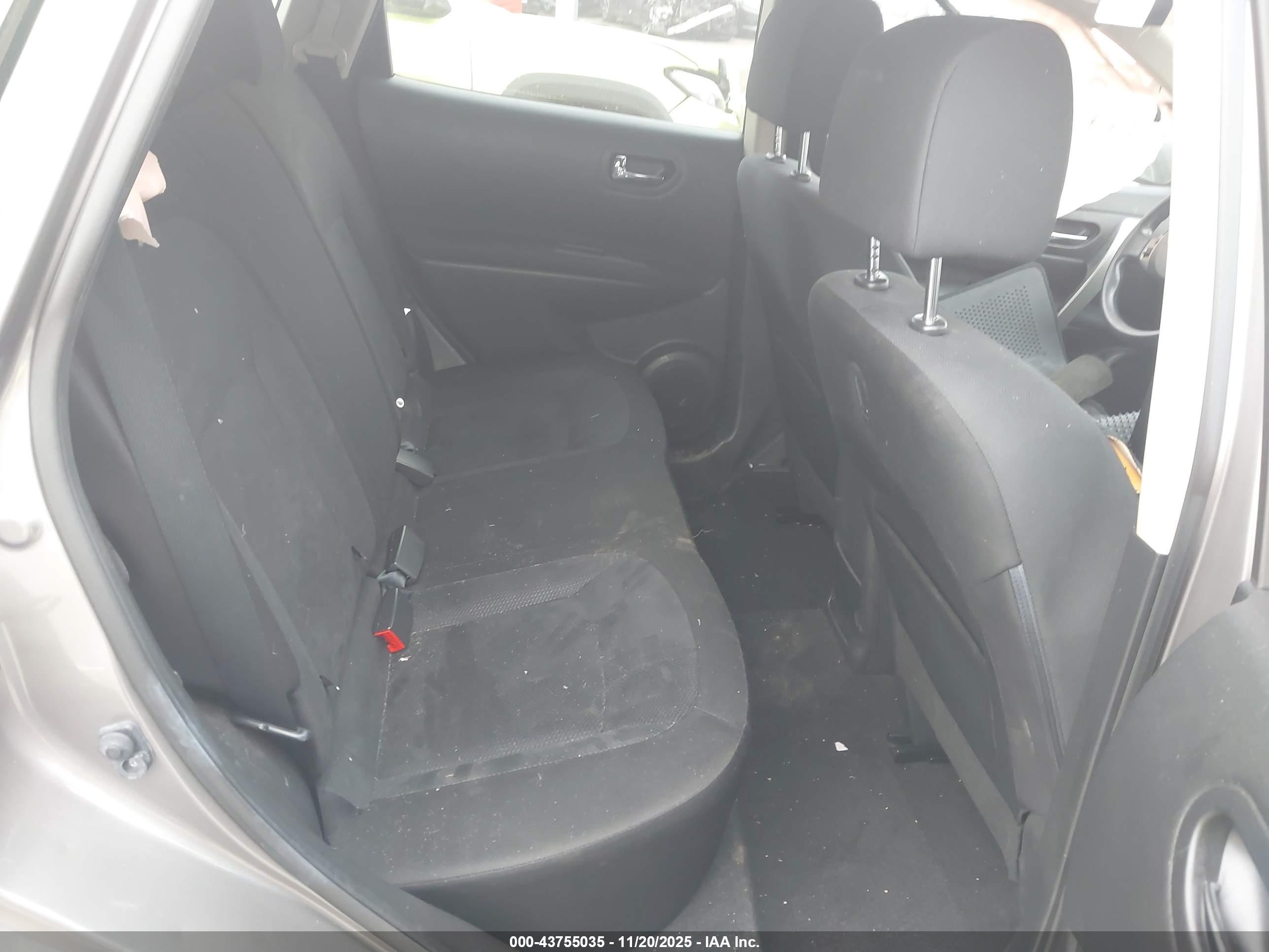NISSAN ROGUE image 8