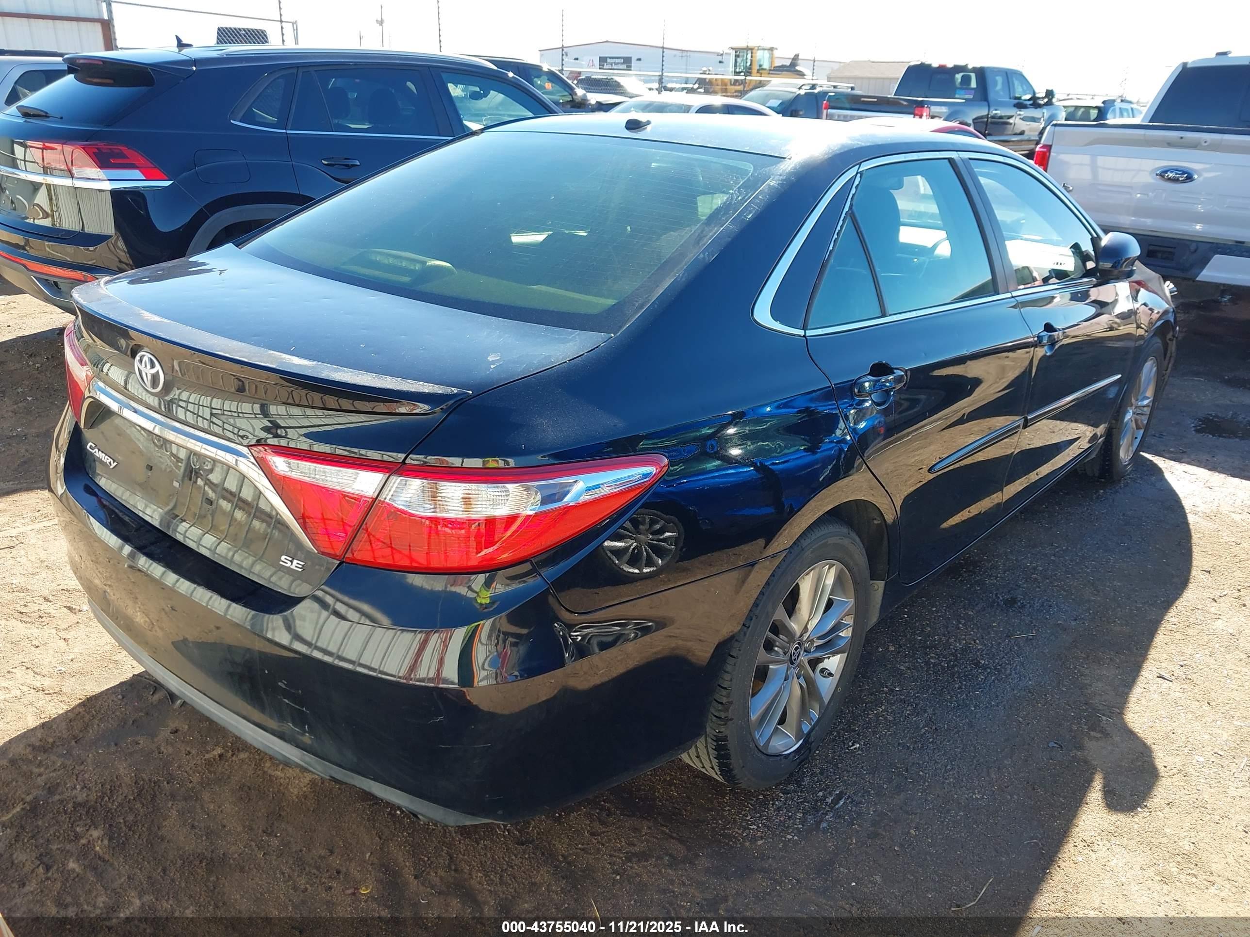 TOYOTA CAMRY image 4