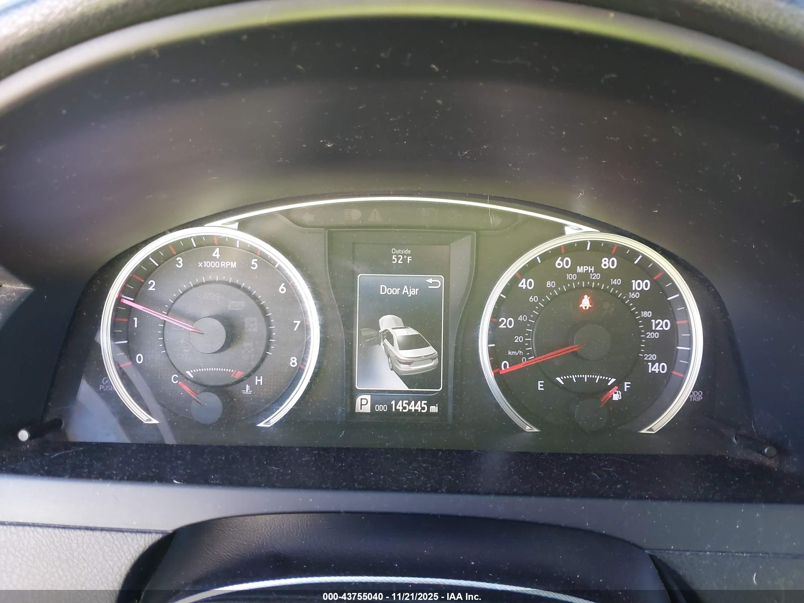 TOYOTA CAMRY image 7