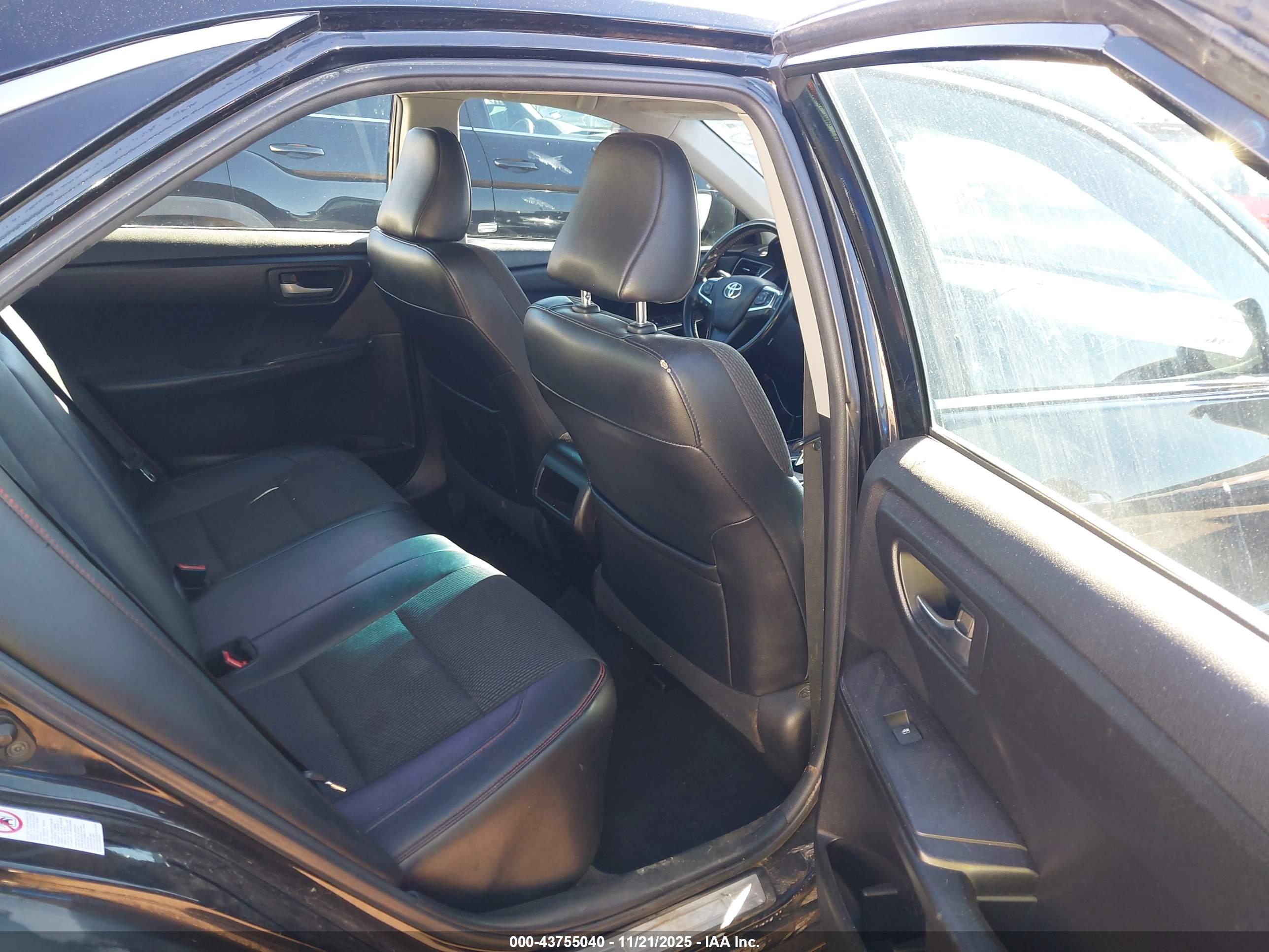 TOYOTA CAMRY image 8