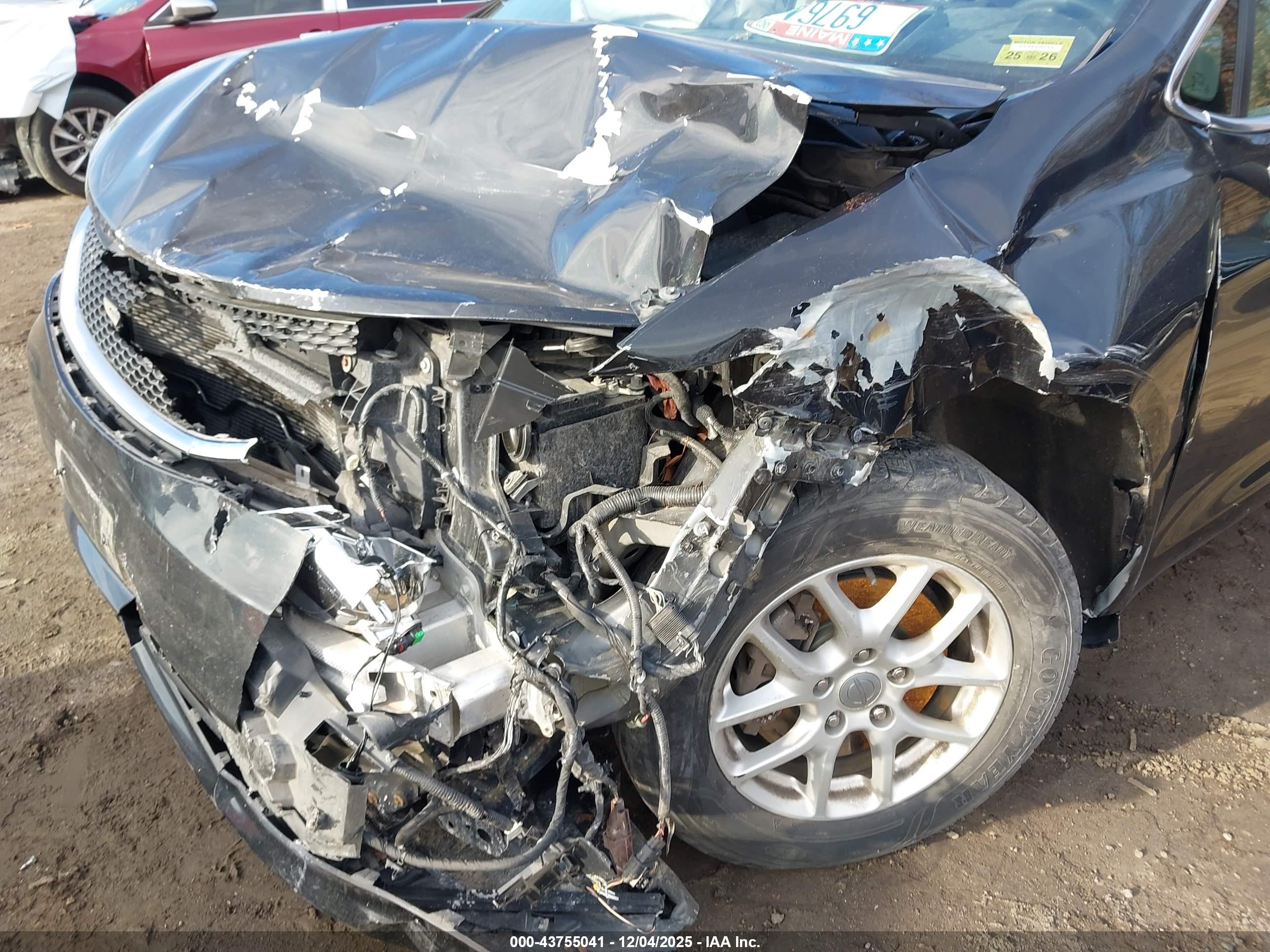 CHRYSLER PACIFICA image 6