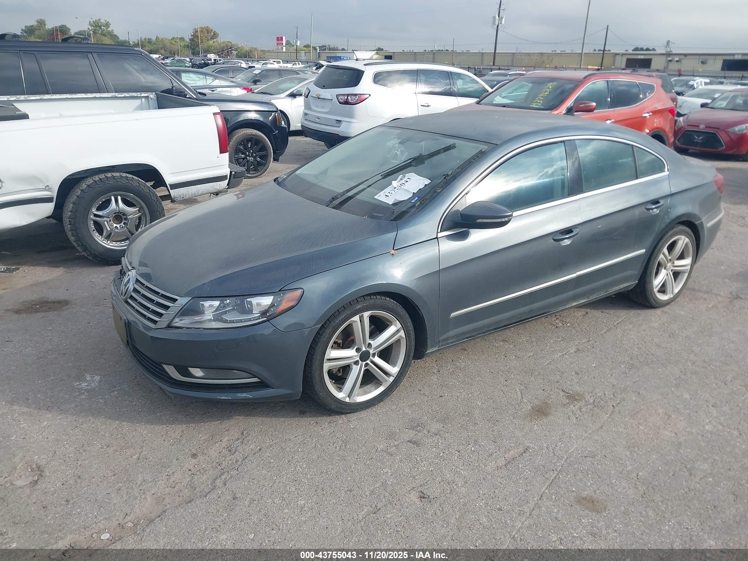 VOLKSWAGEN CC image 2