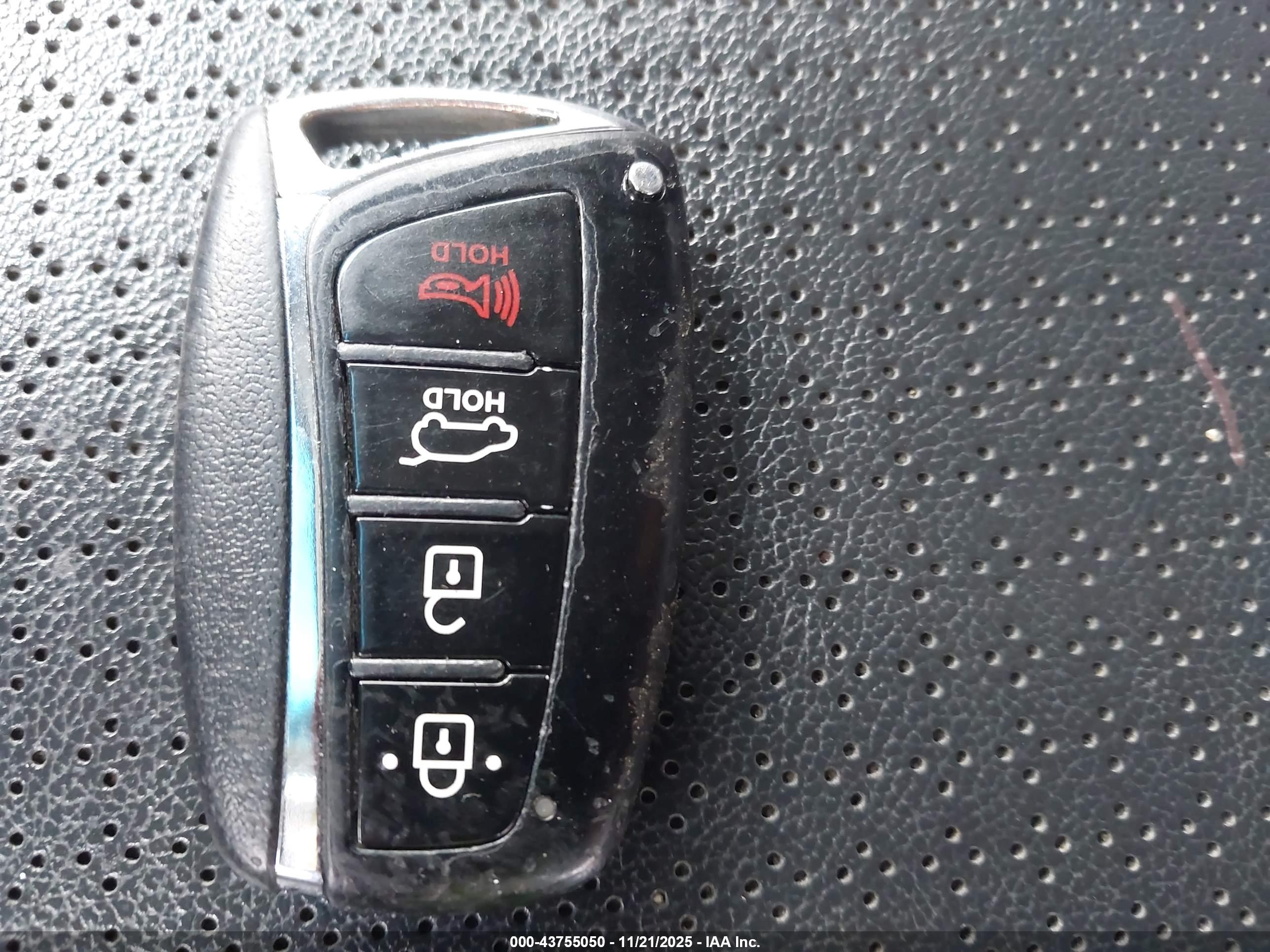 HYUNDAI SANTA image 11