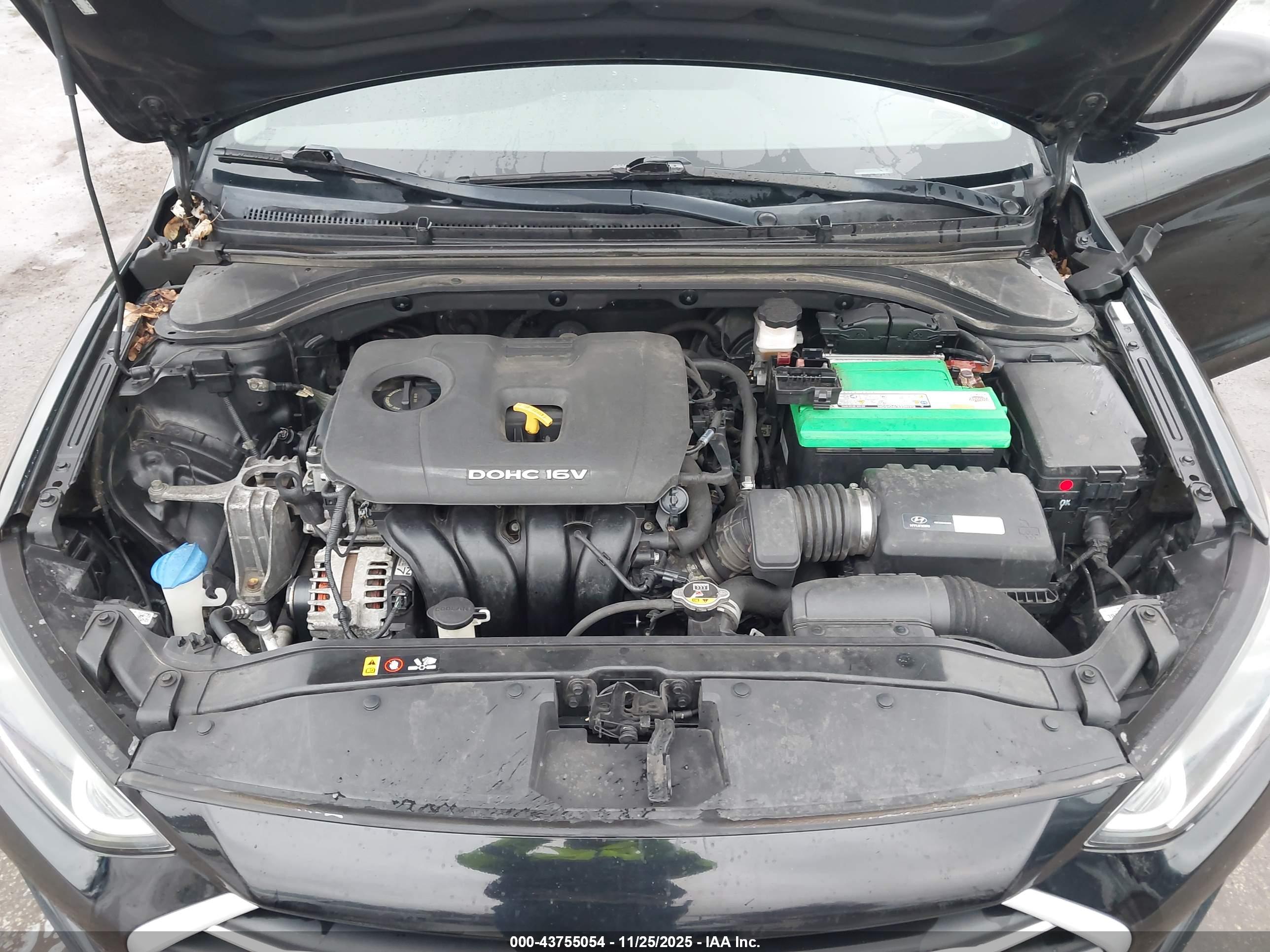 HYUNDAI ELANTRA image 10