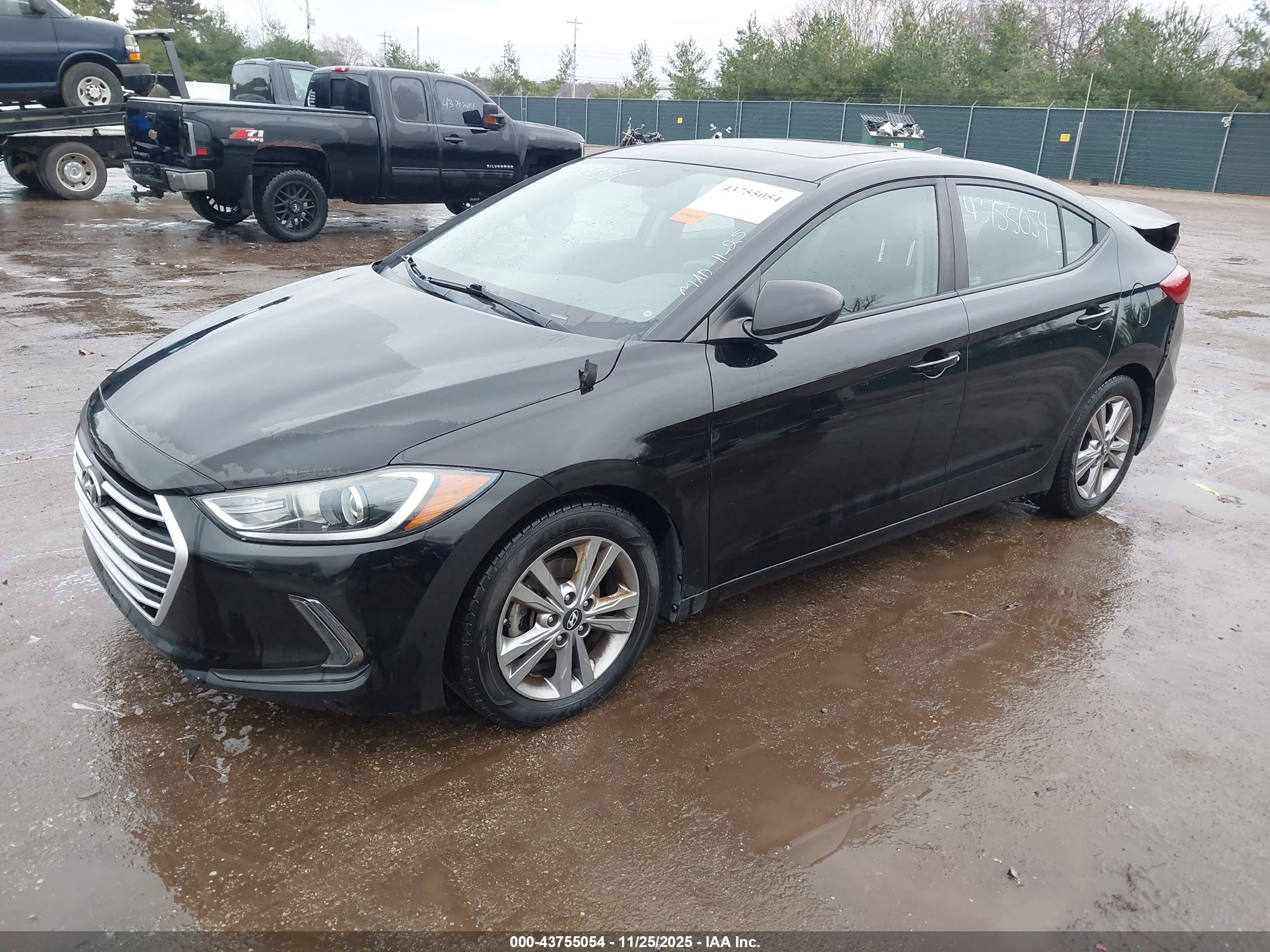 HYUNDAI ELANTRA image 2