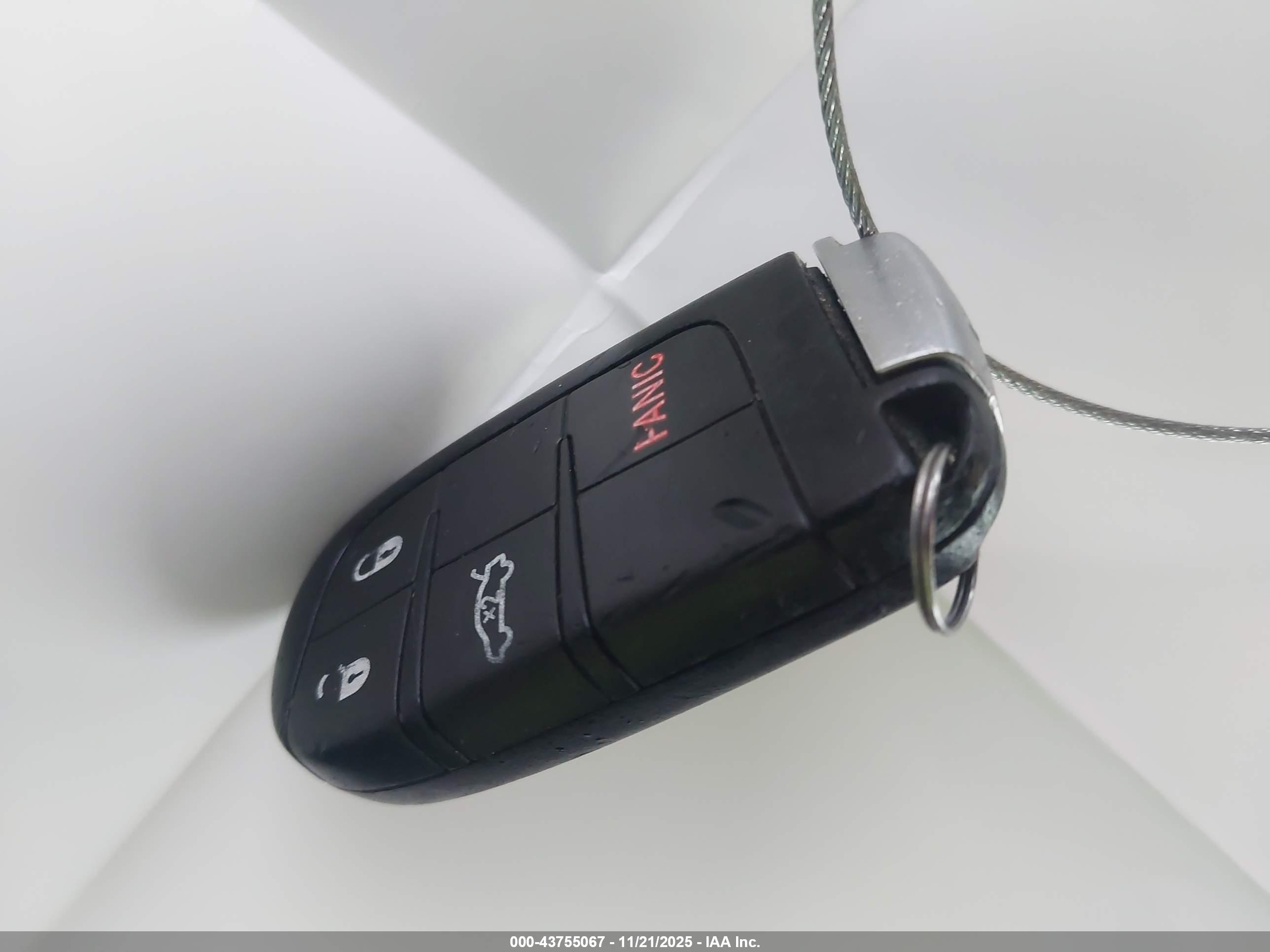 DODGE CHALLENGER image 11
