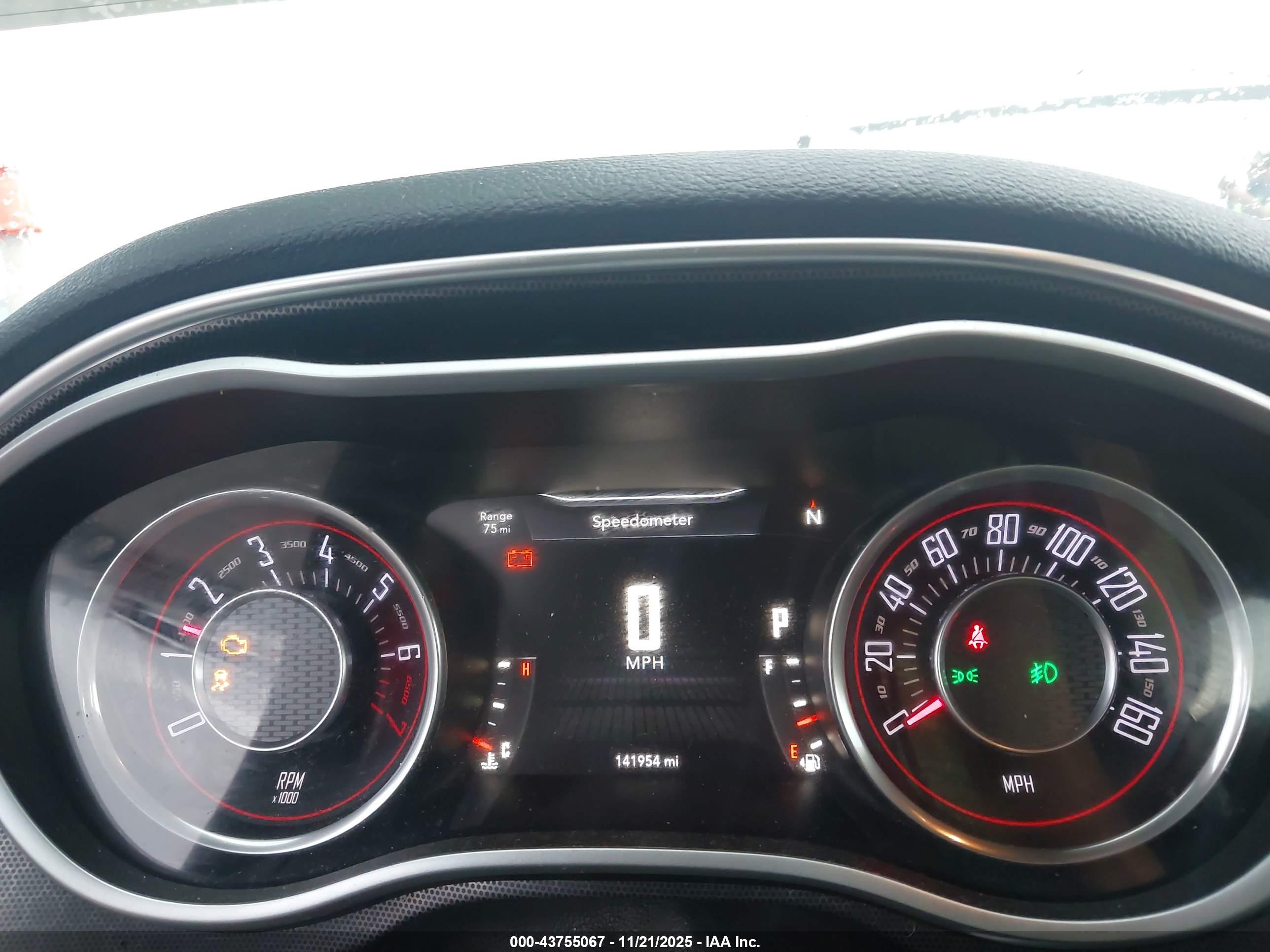 DODGE CHALLENGER image 7