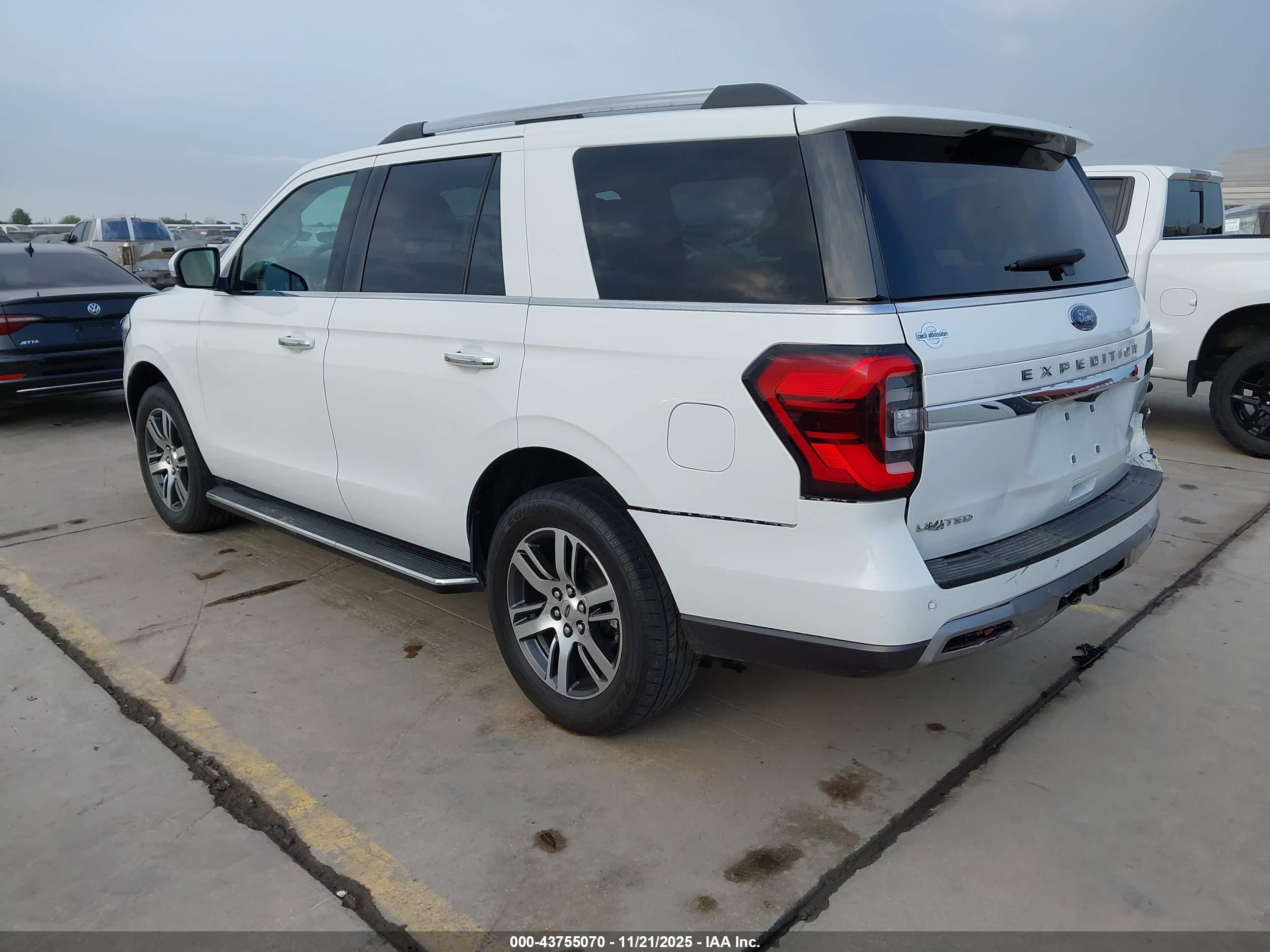 FORD EXPEDITION image 3