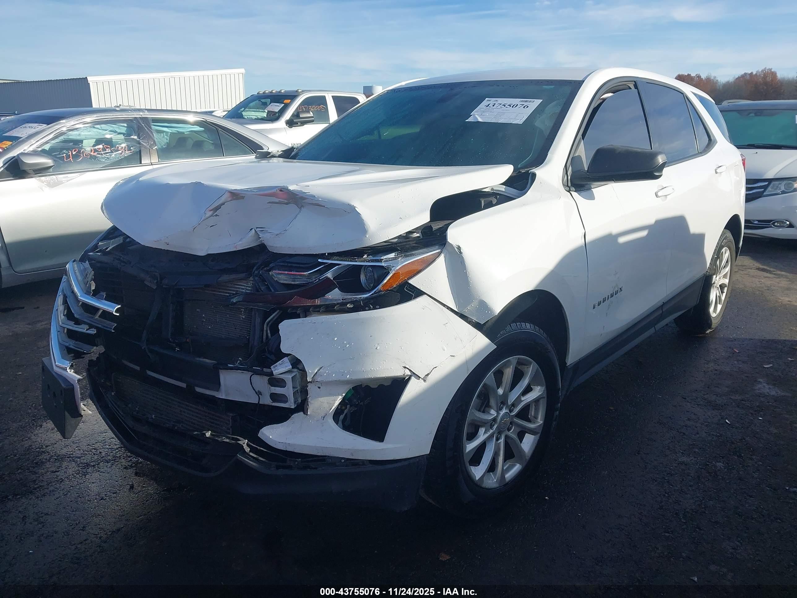 CHEVROLET EQUINOX image 2