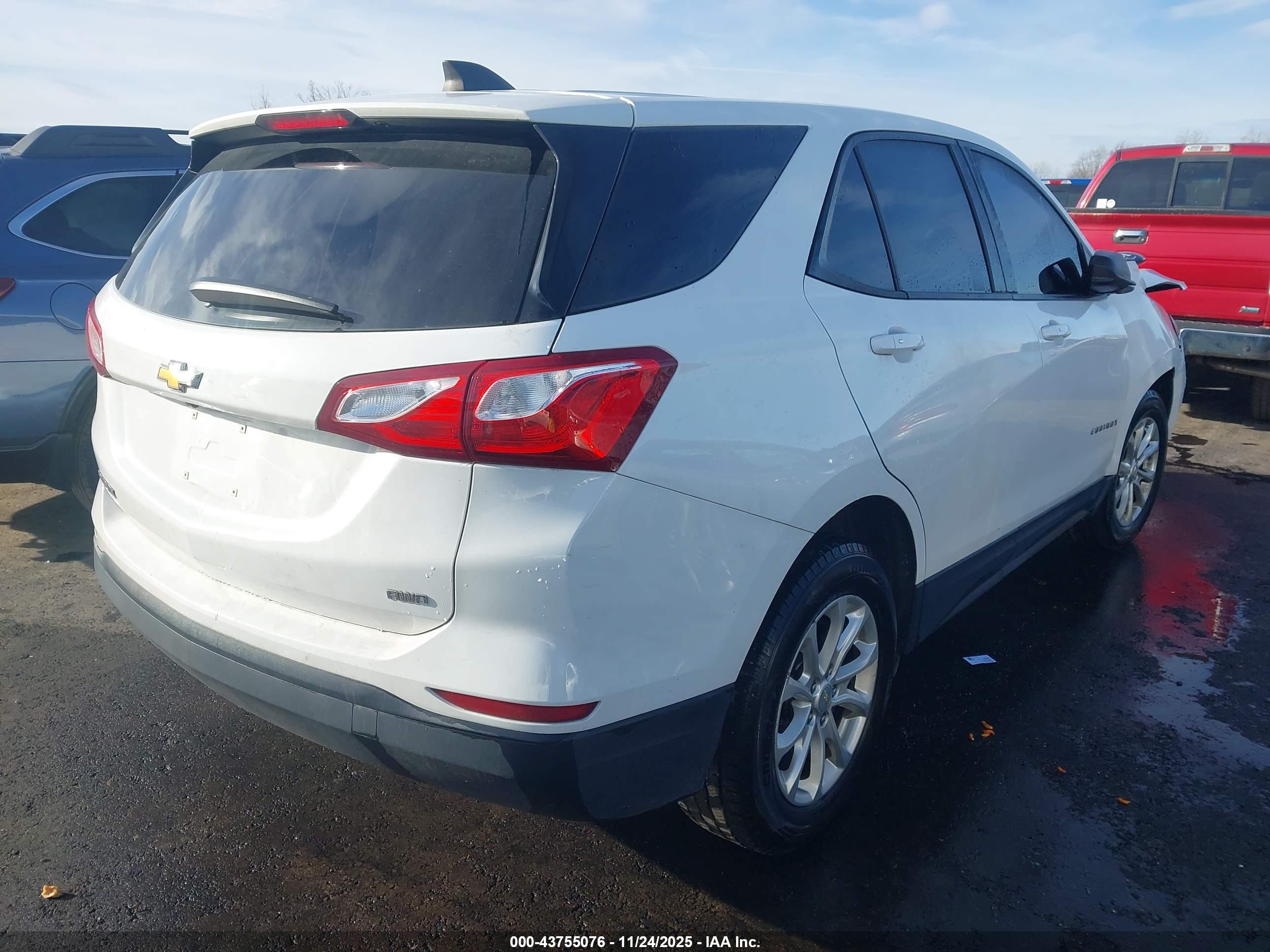 CHEVROLET EQUINOX image 4