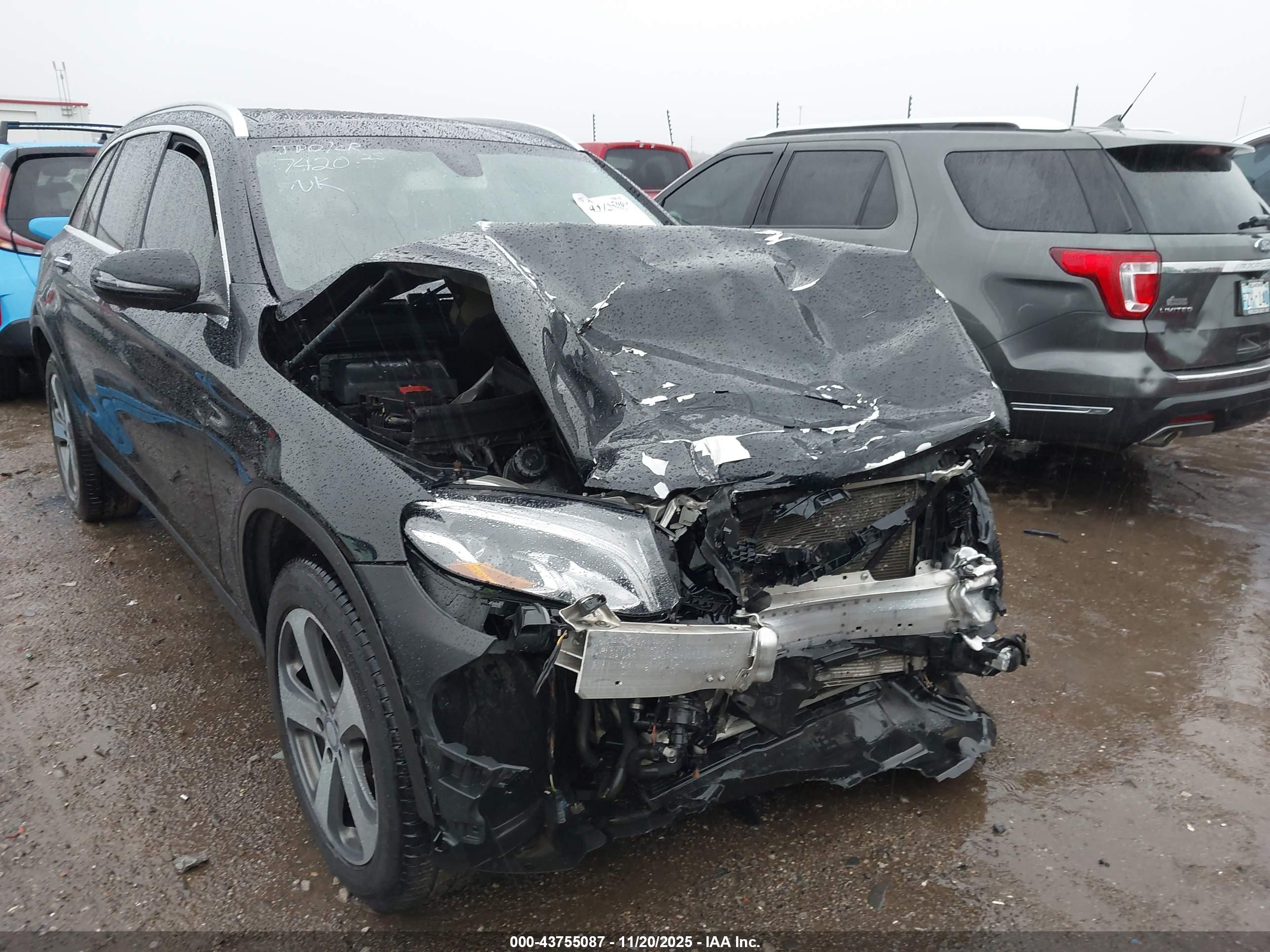 MERCEDES-BENZ GLC image 6