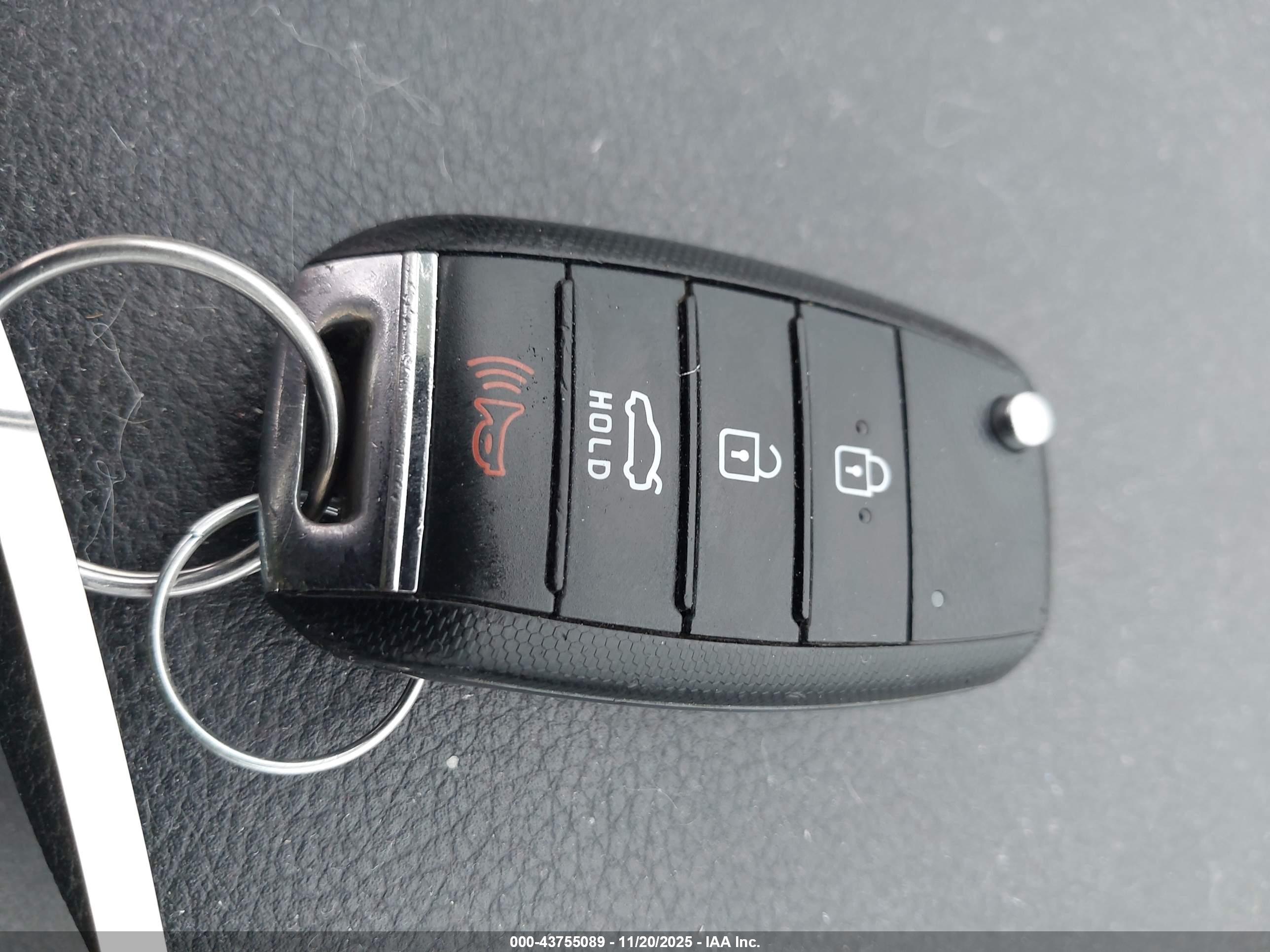 KIA RIO image 11