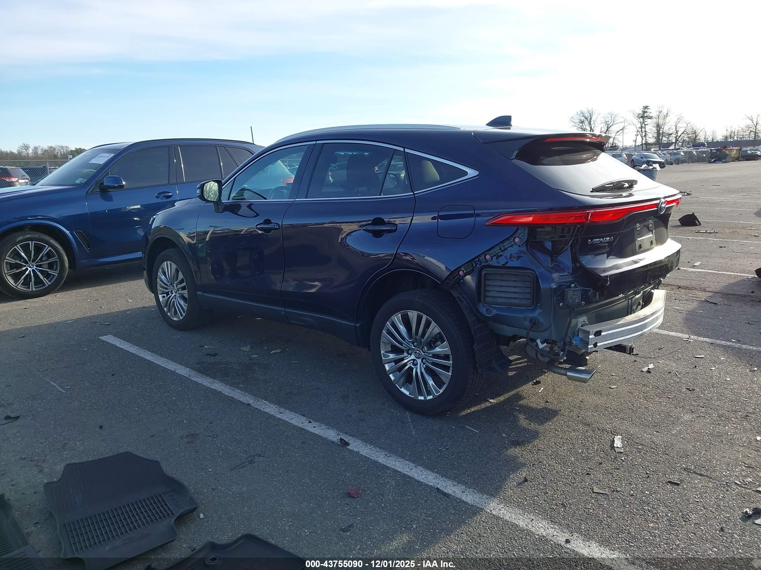 TOYOTA VENZA image 3