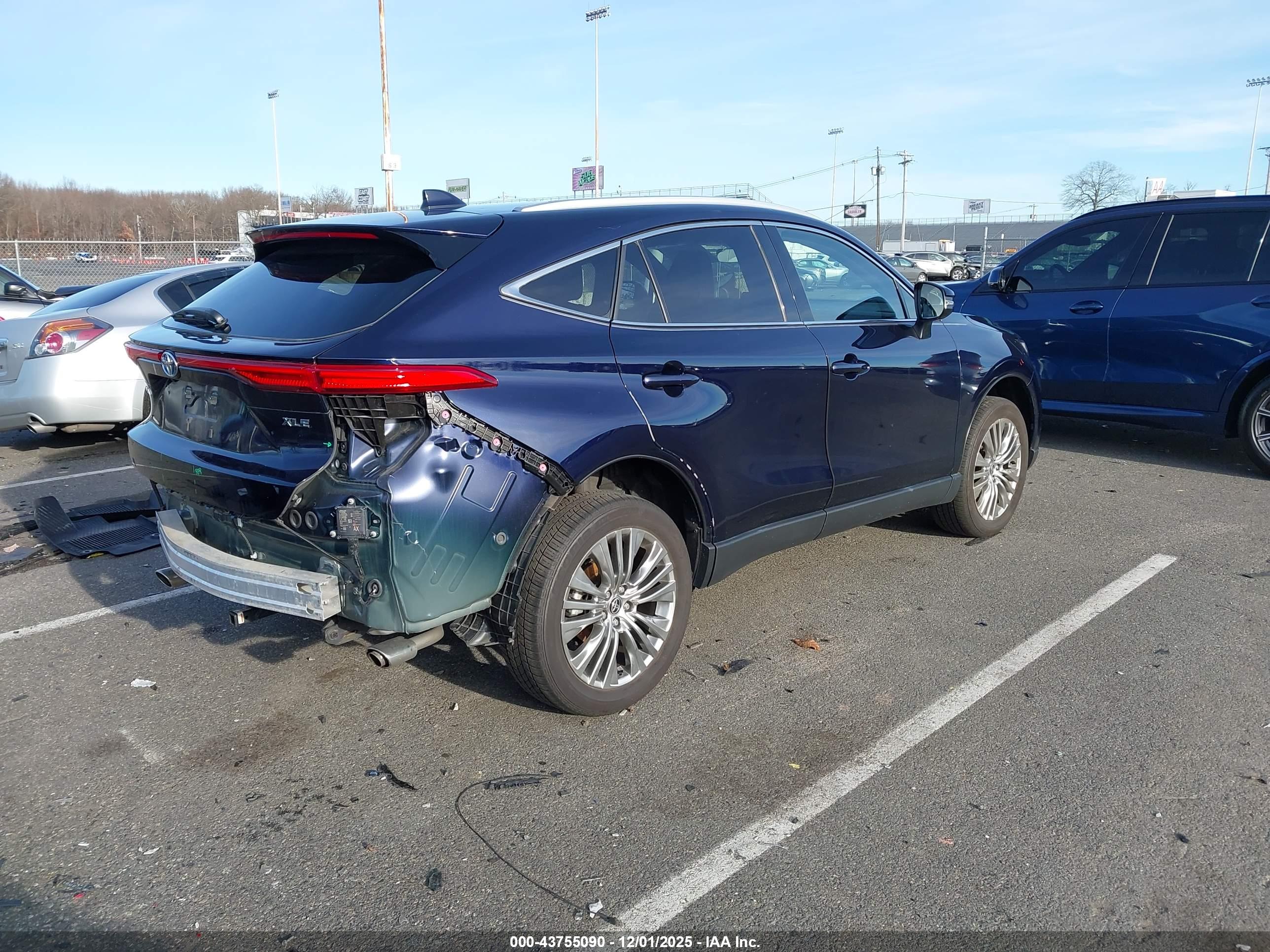 TOYOTA VENZA image 4