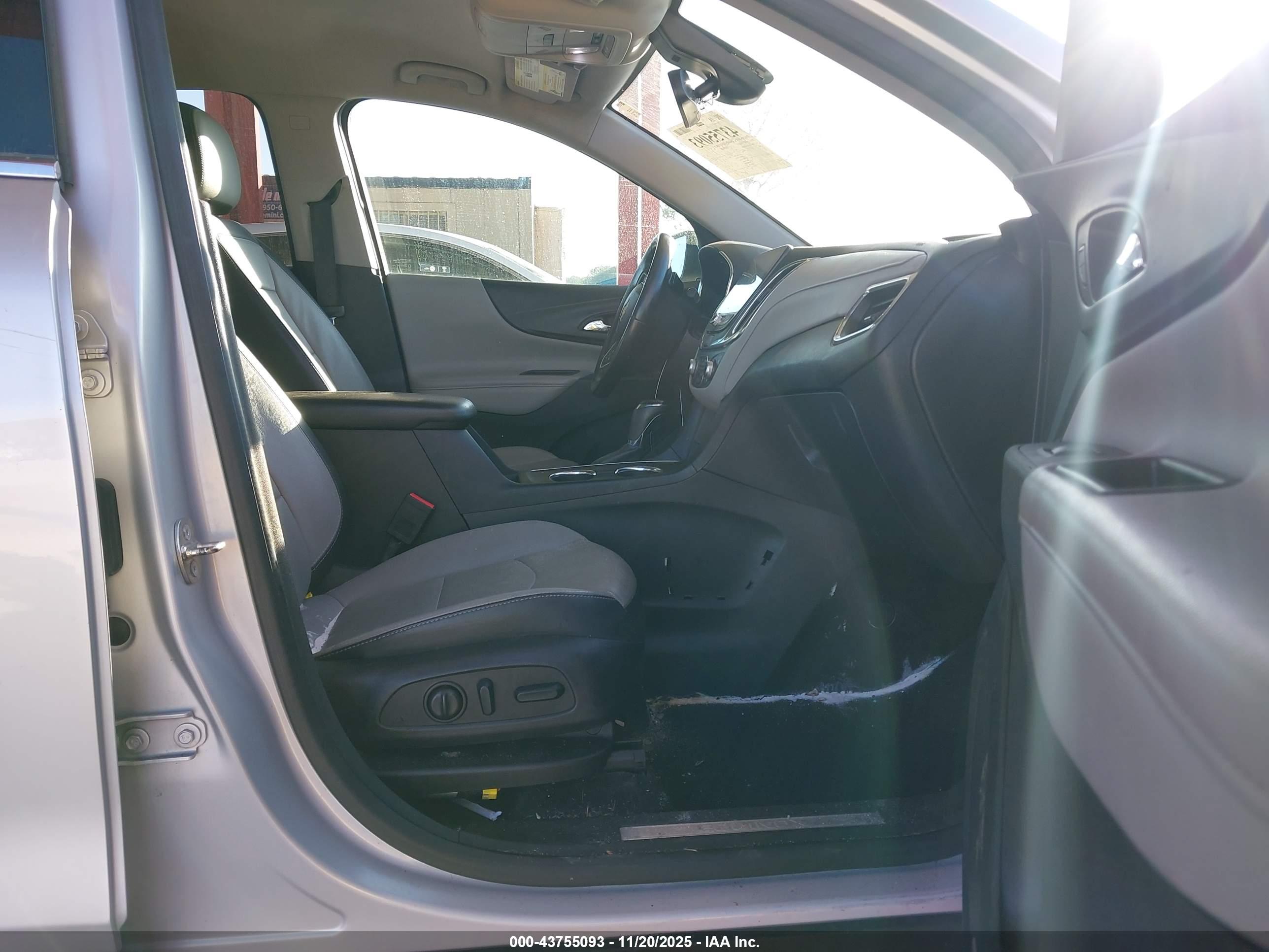 CHEVROLET EQUINOX image 5