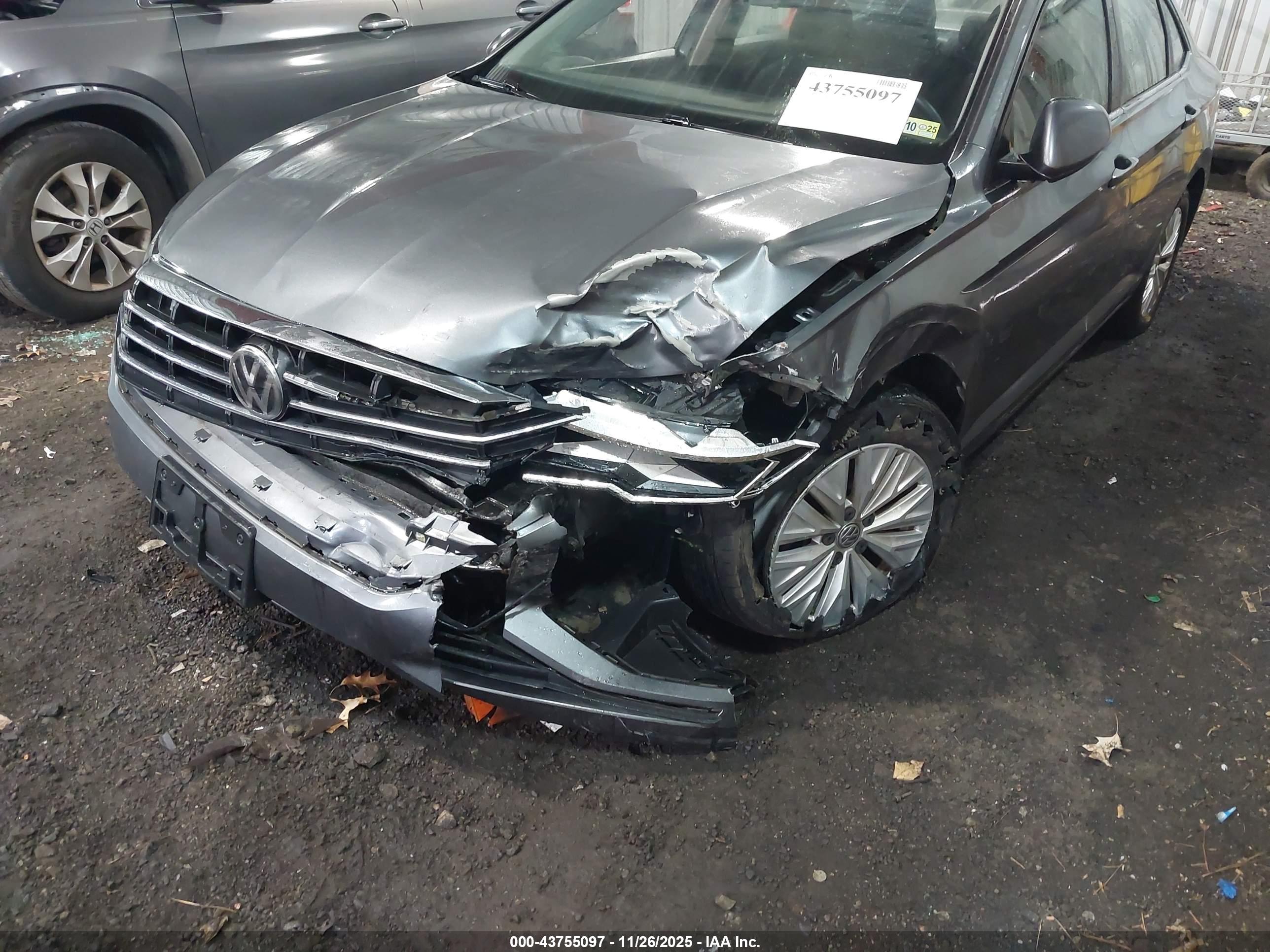 VOLKSWAGEN JETTA image 6