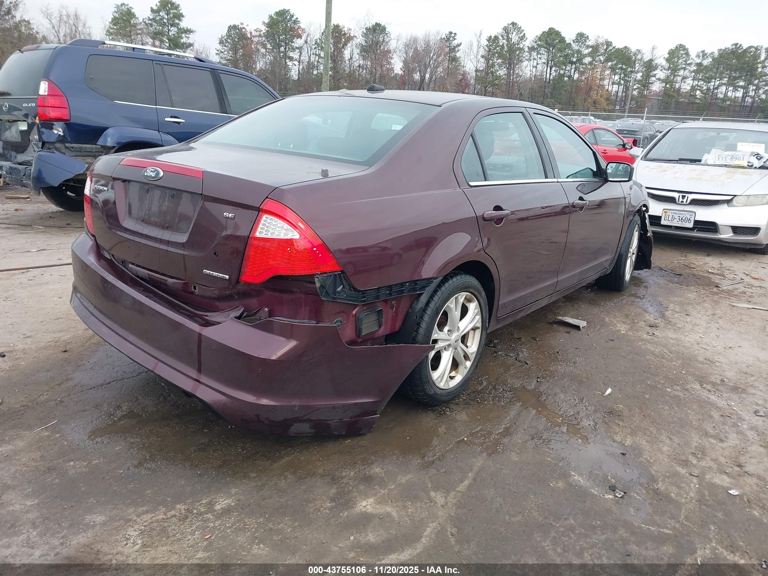 FORD FUSION image 4
