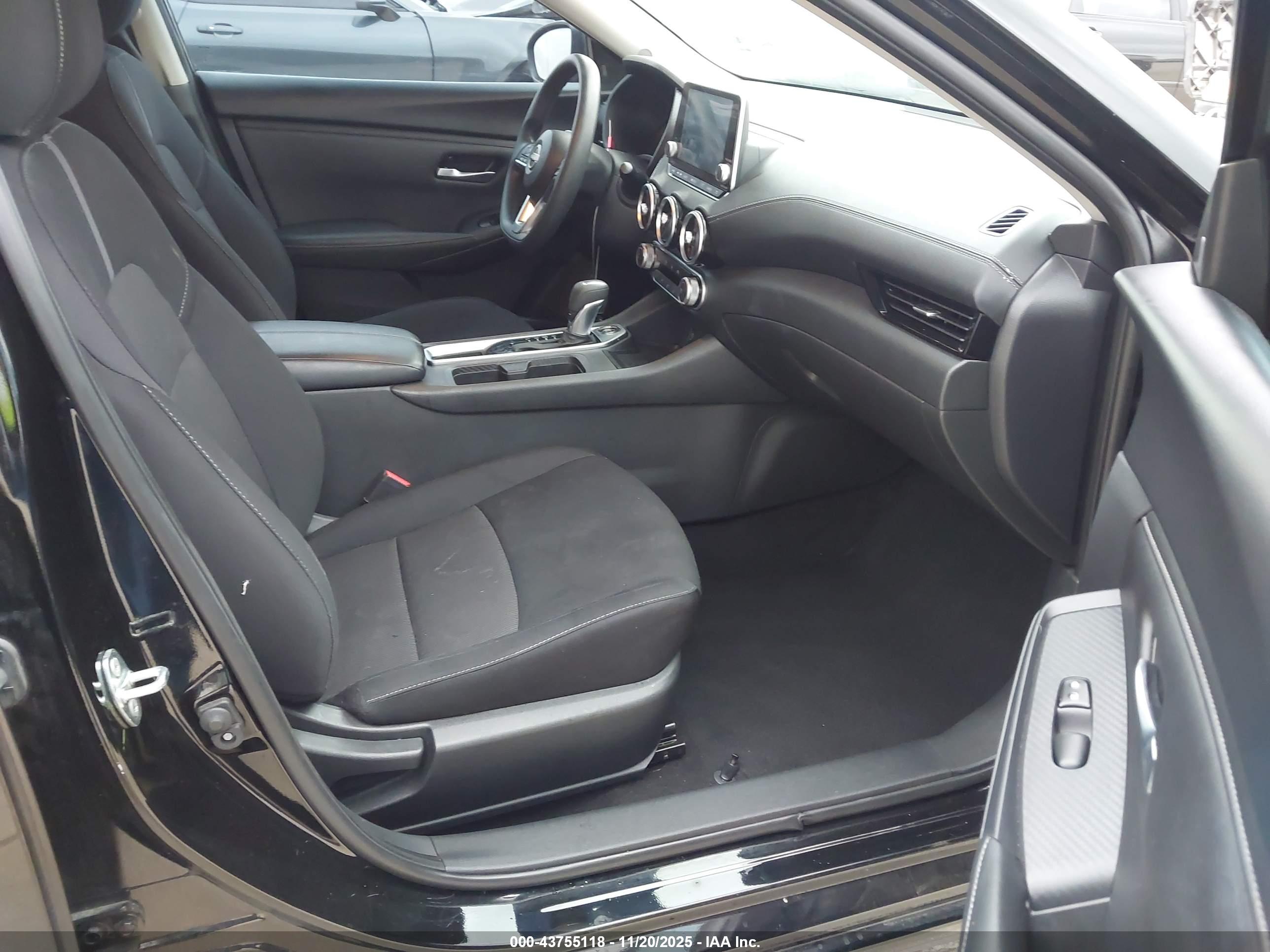NISSAN SENTRA image 5