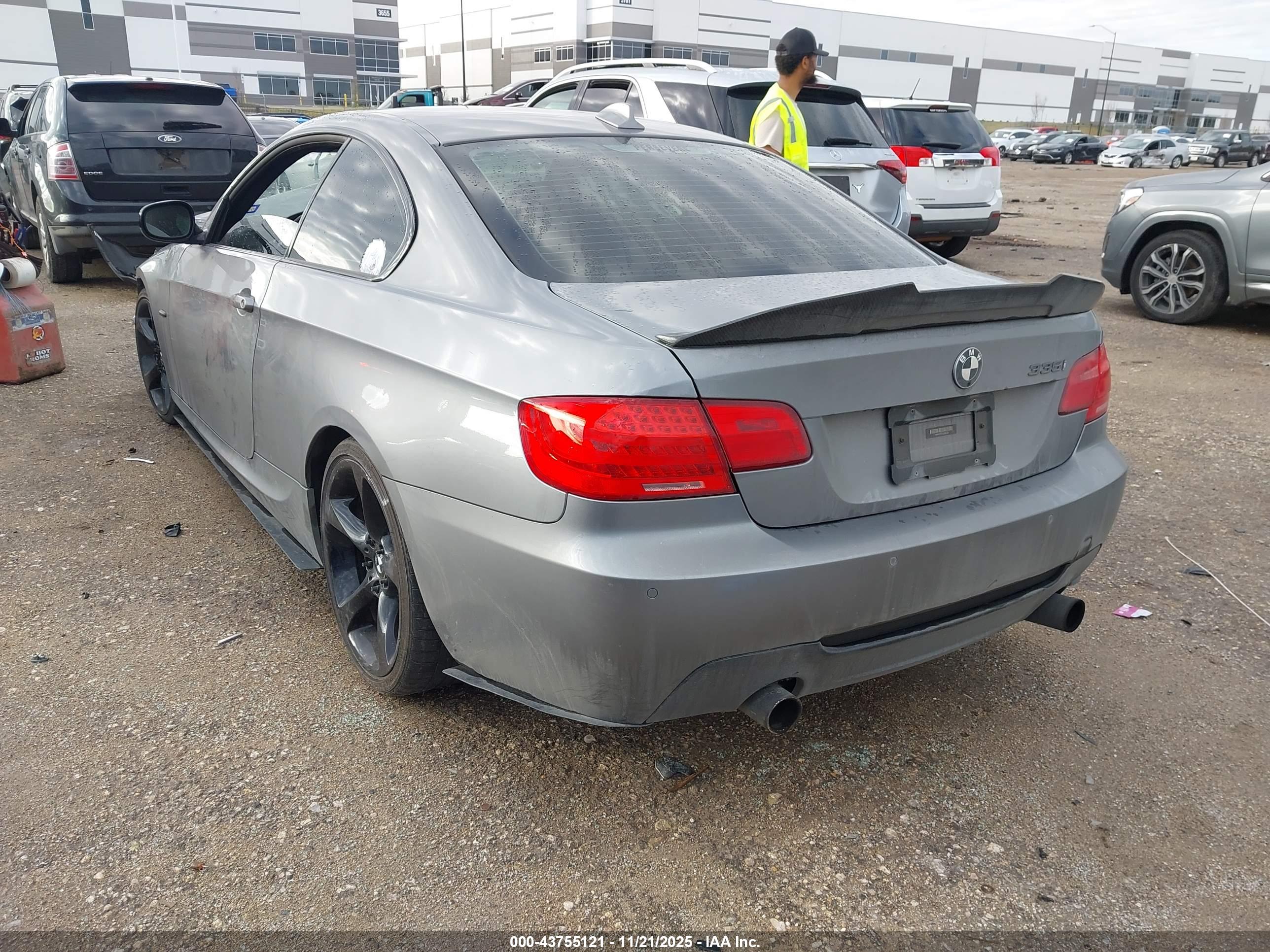 BMW 335I image 3