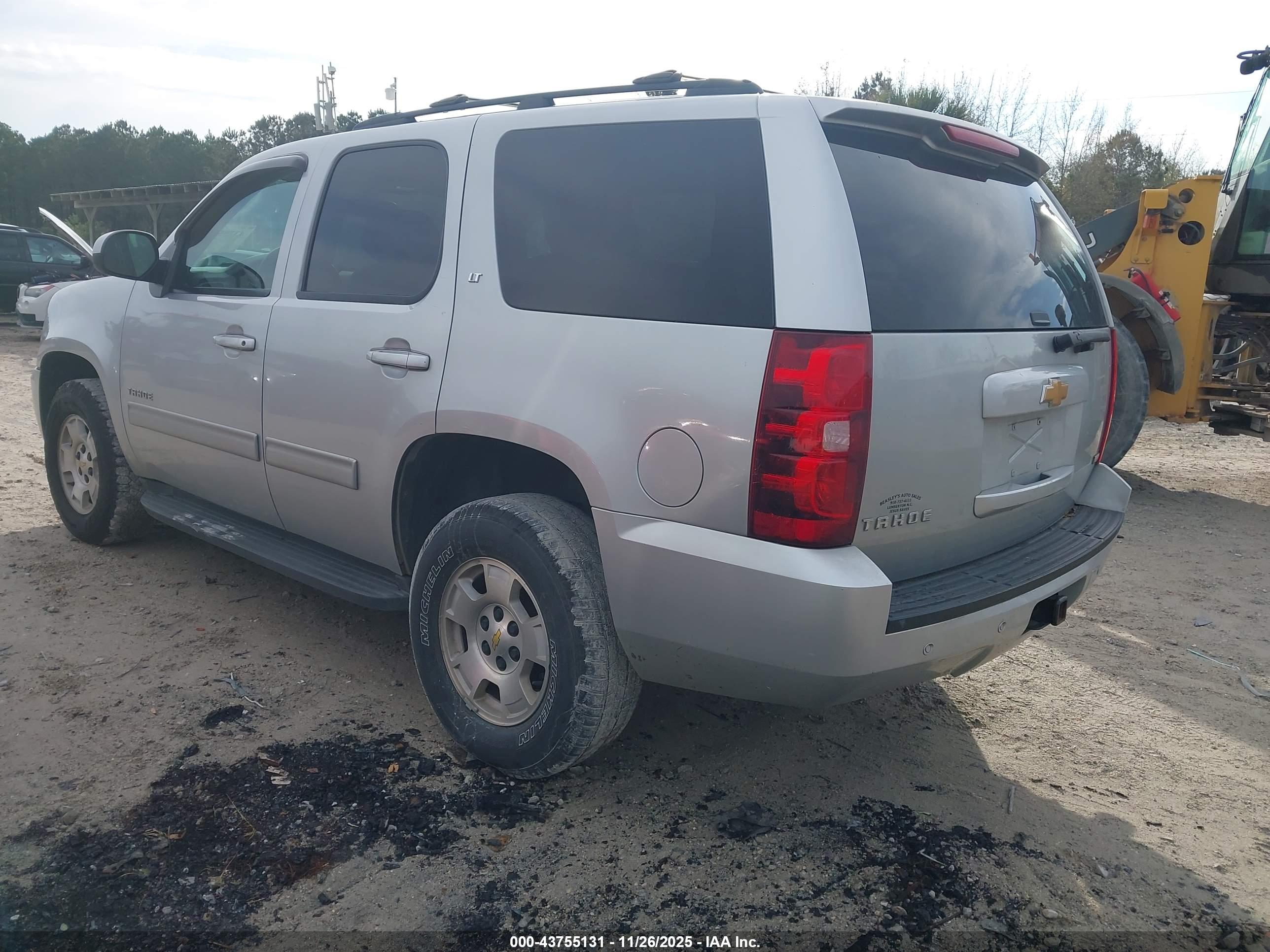 CHEVROLET TAHOE image 3