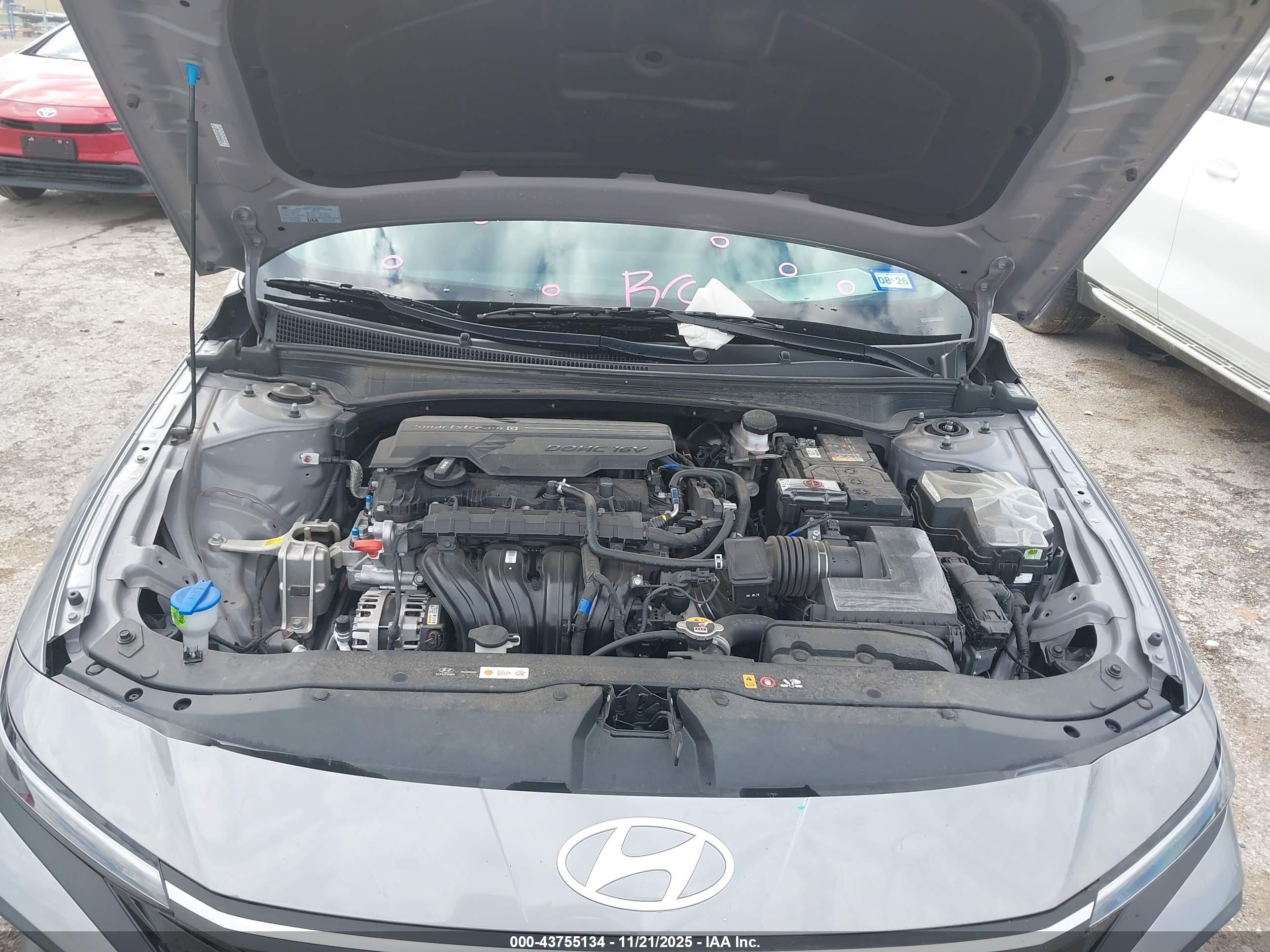 HYUNDAI ELANTRA image 10