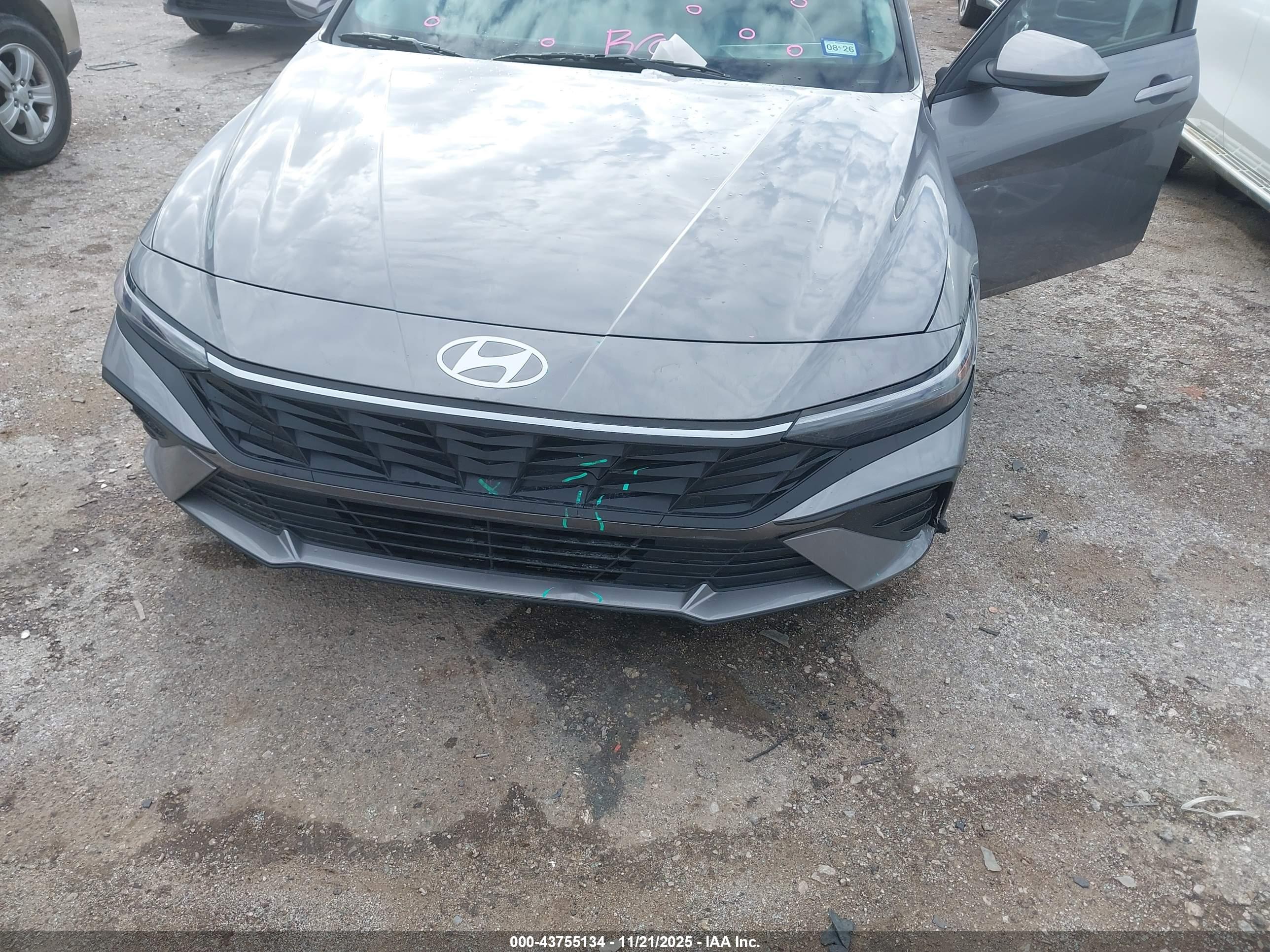 HYUNDAI ELANTRA image 6