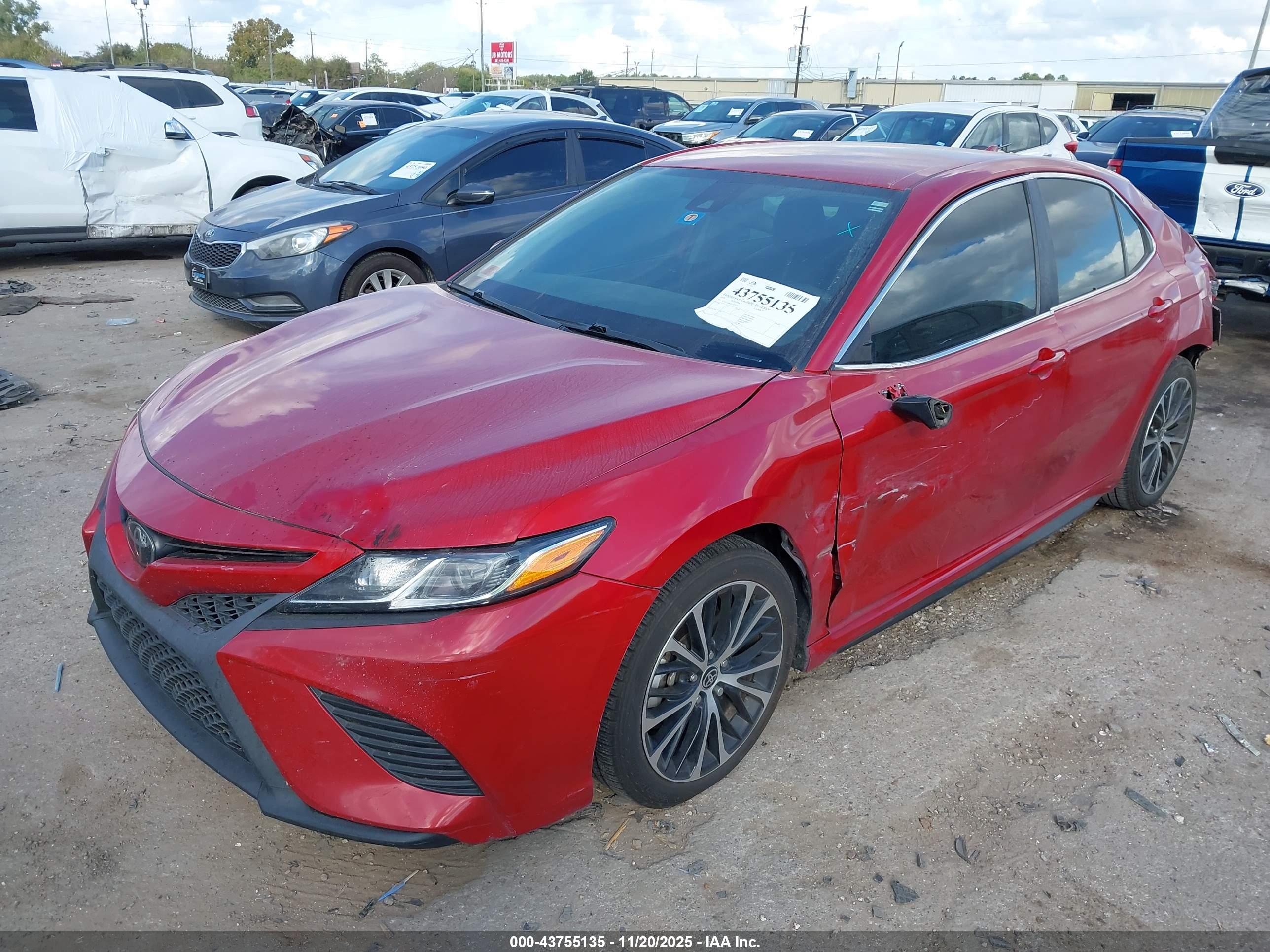 TOYOTA CAMRY image 2