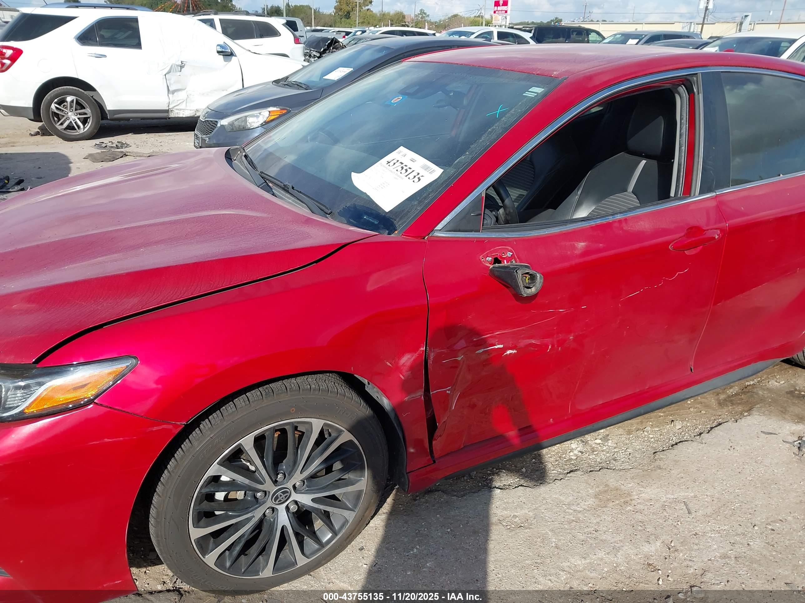 TOYOTA CAMRY image 6