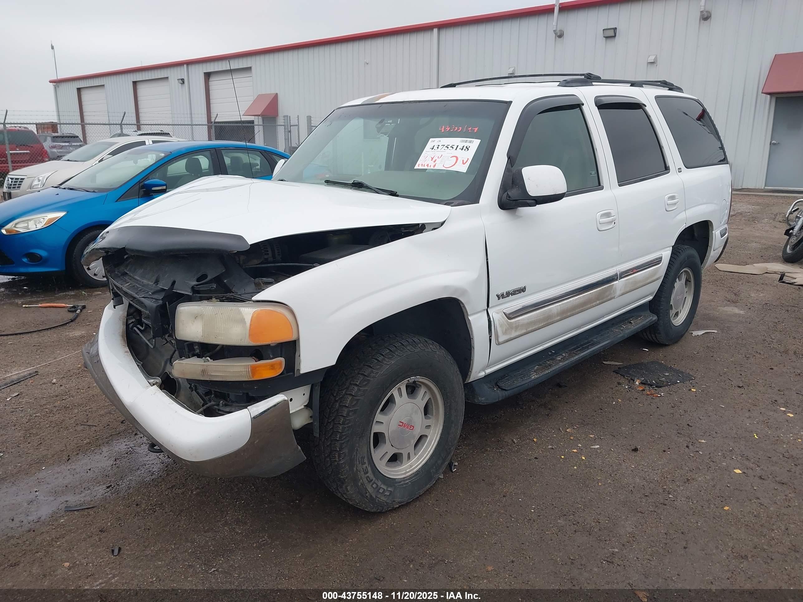 GMC YUKON image 2